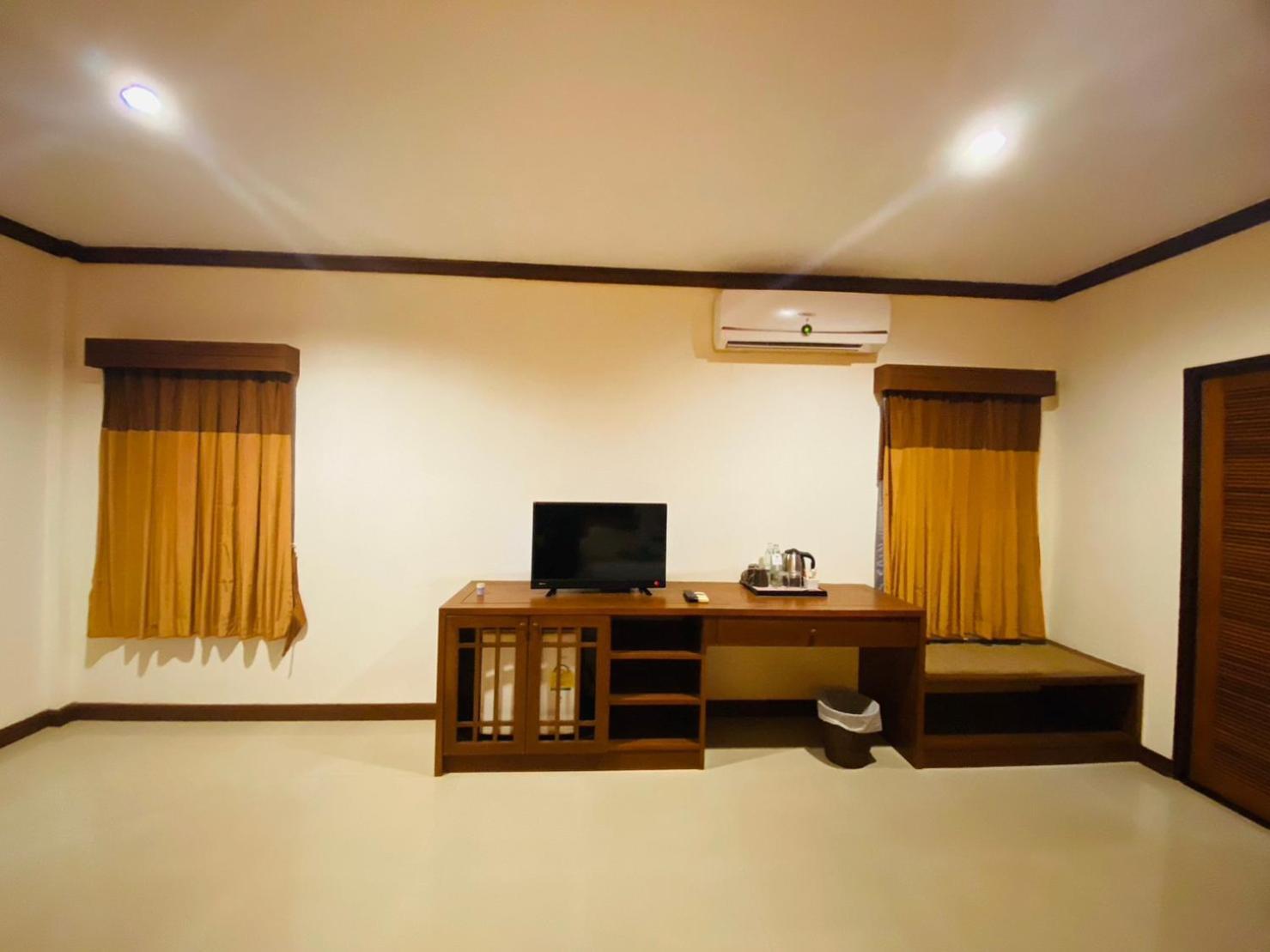 Hotel At Lanta 4*