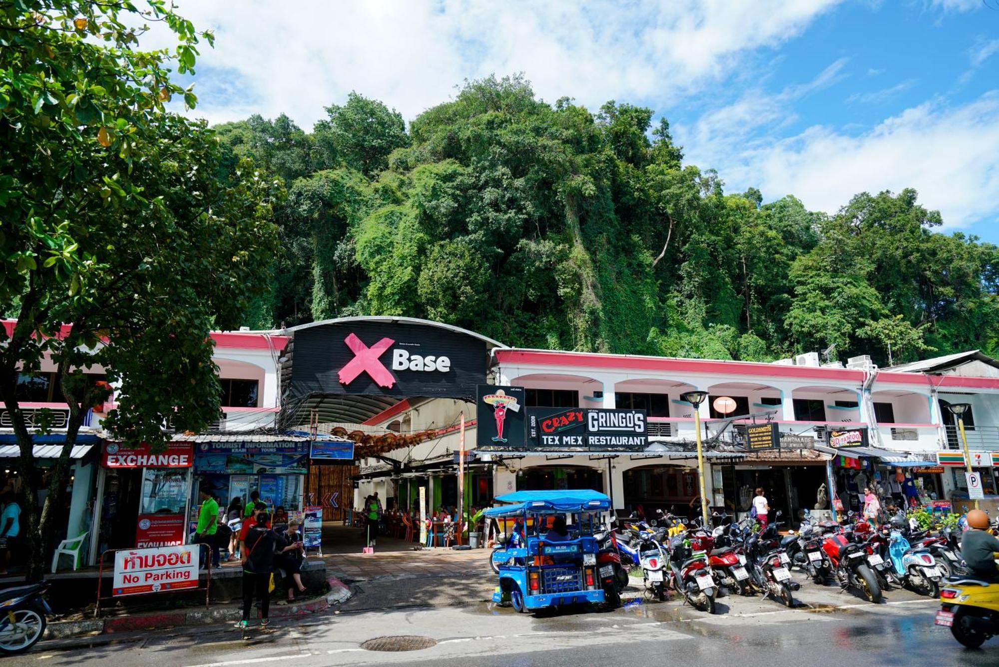 Base Party Hostel Ao Nang