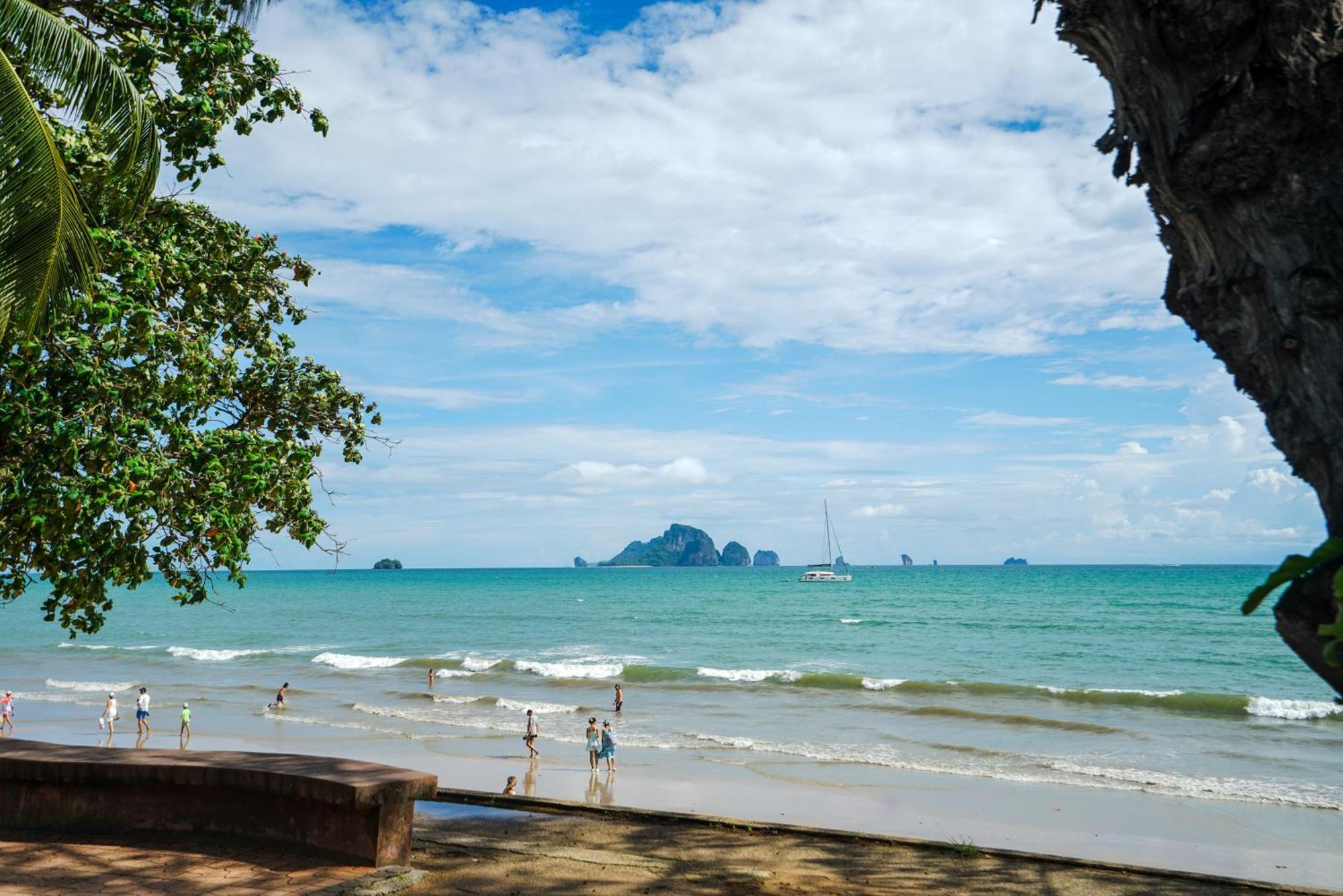 Hostel Base Party Ao Nang