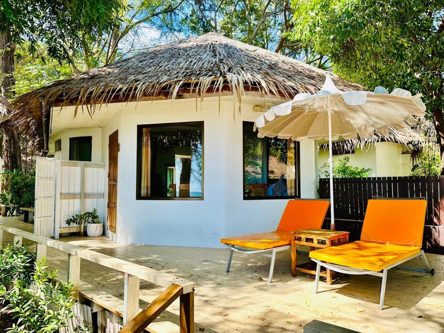 Twin Bay Resort 3*