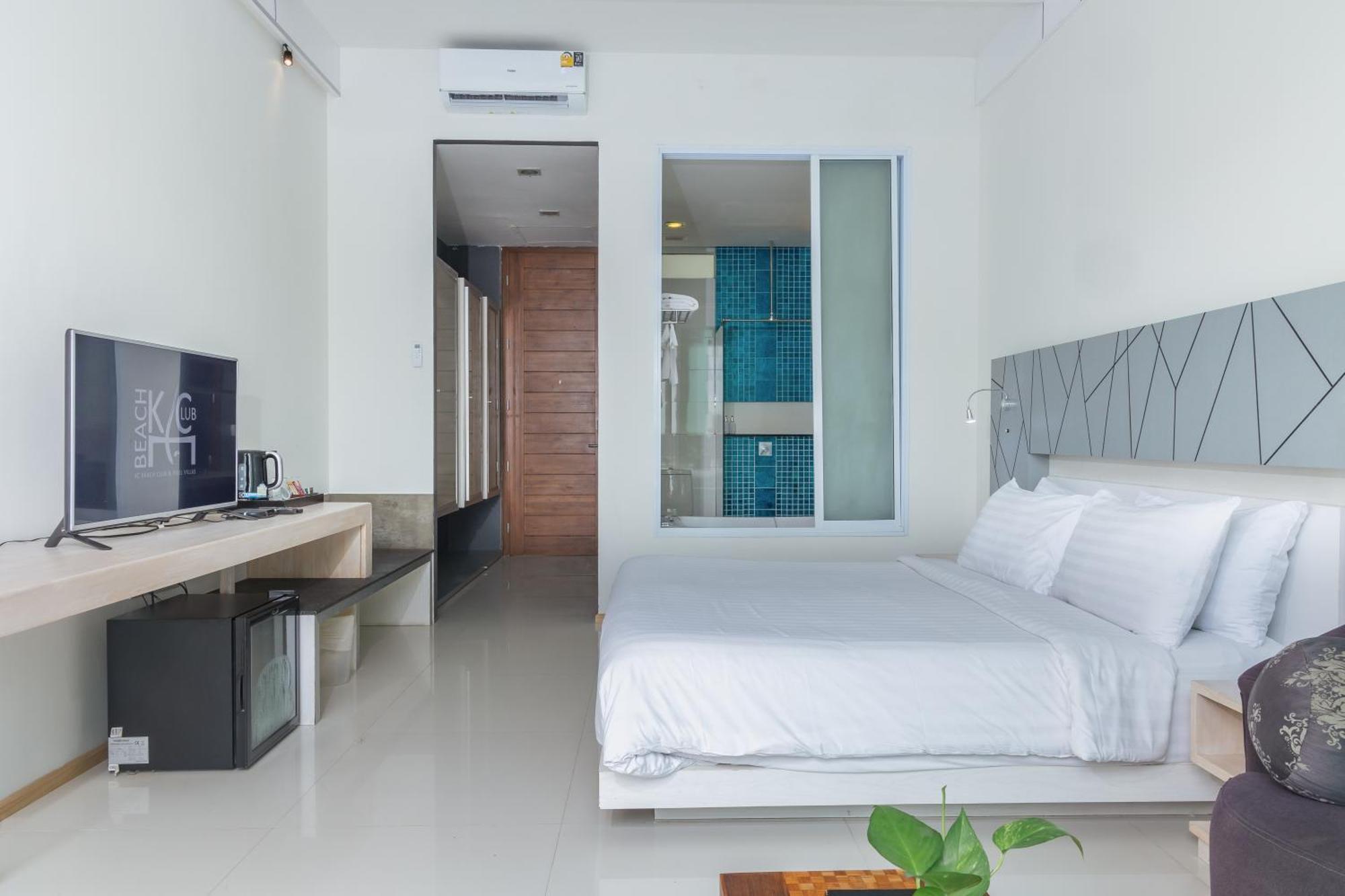 Hotel Kc Club & Pool 4*