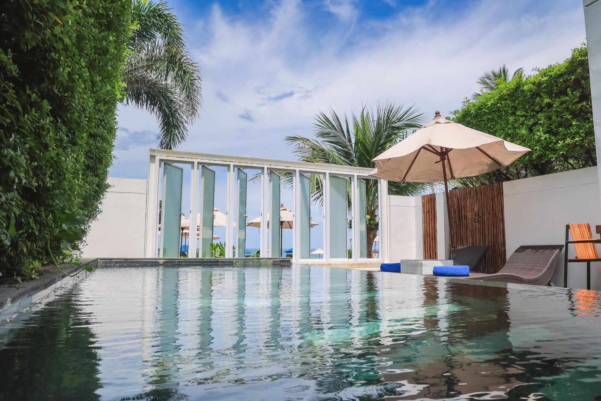 Kc Club & Pool Hotel