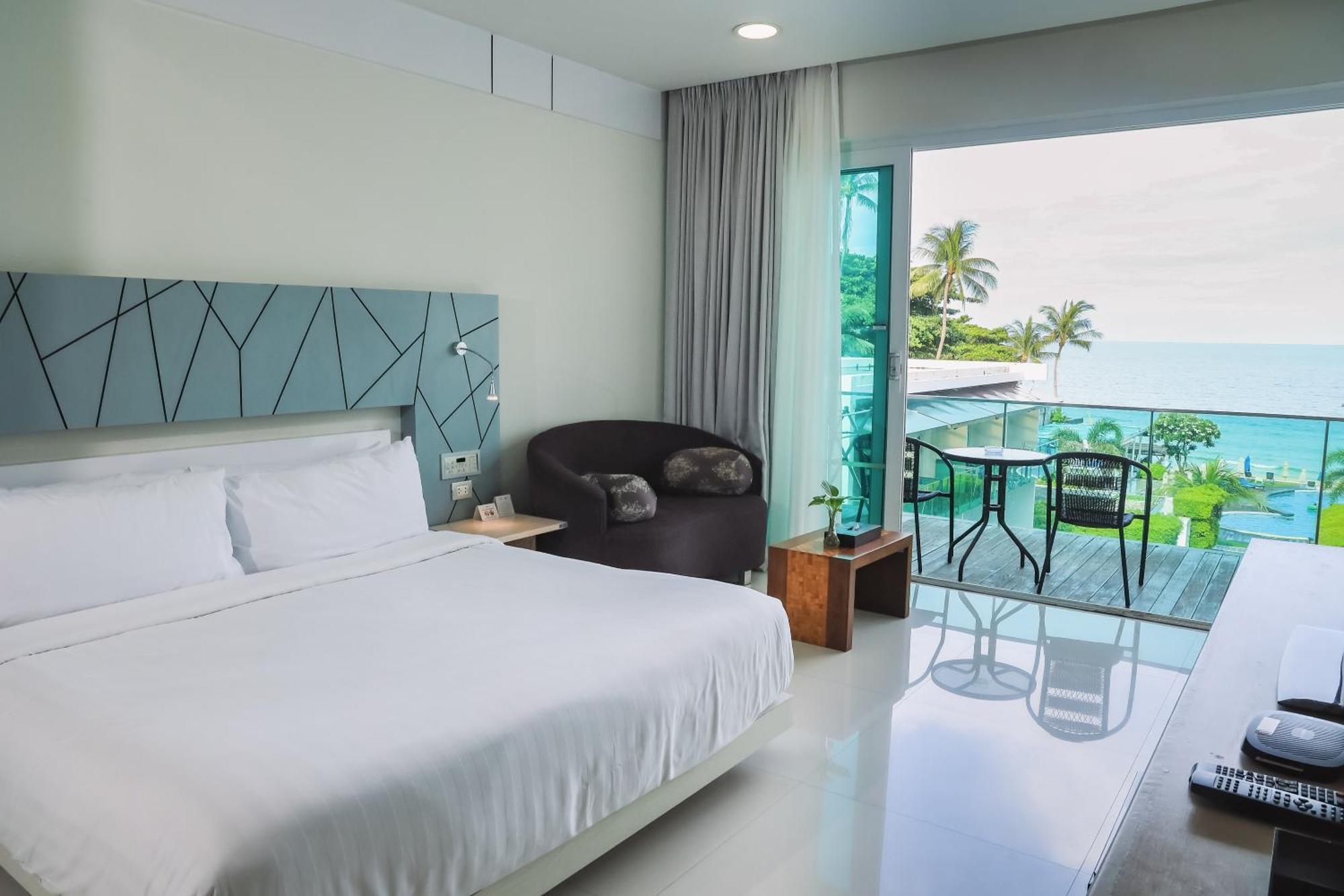 Kc Club & Pool Hotel 4*