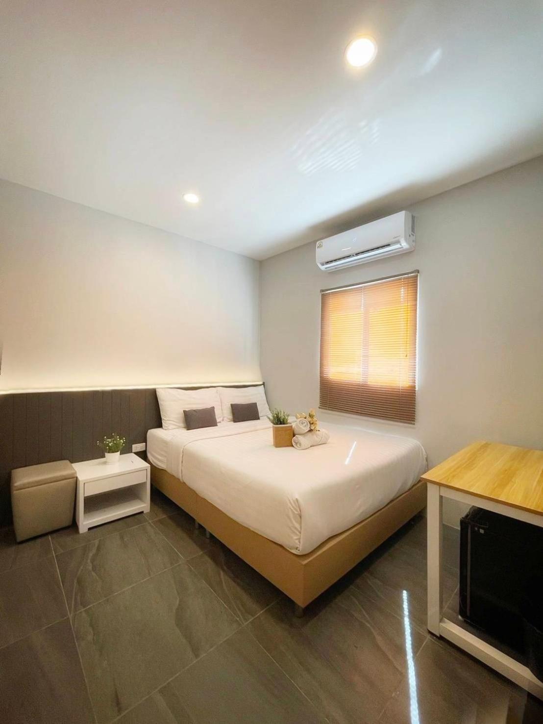 Hotel De Lux Bangkok Ban Khlong Lat Bua Khao