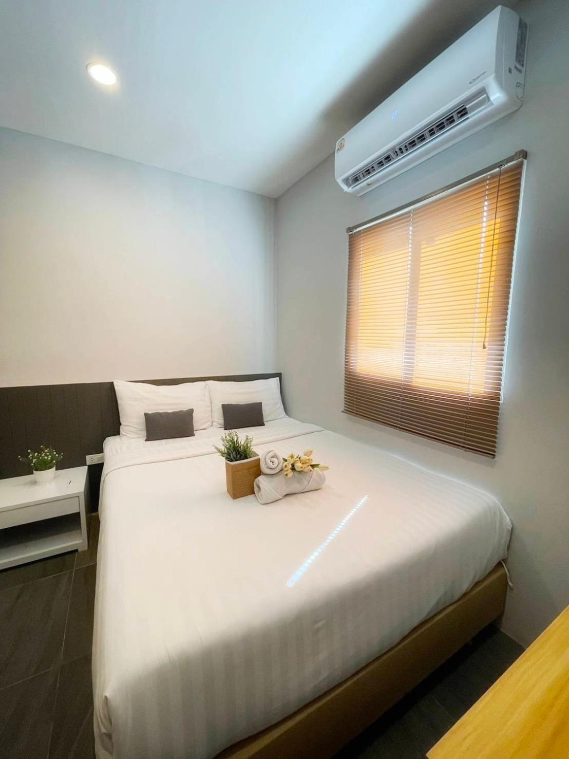De Lux Bangkok Hotel 4*