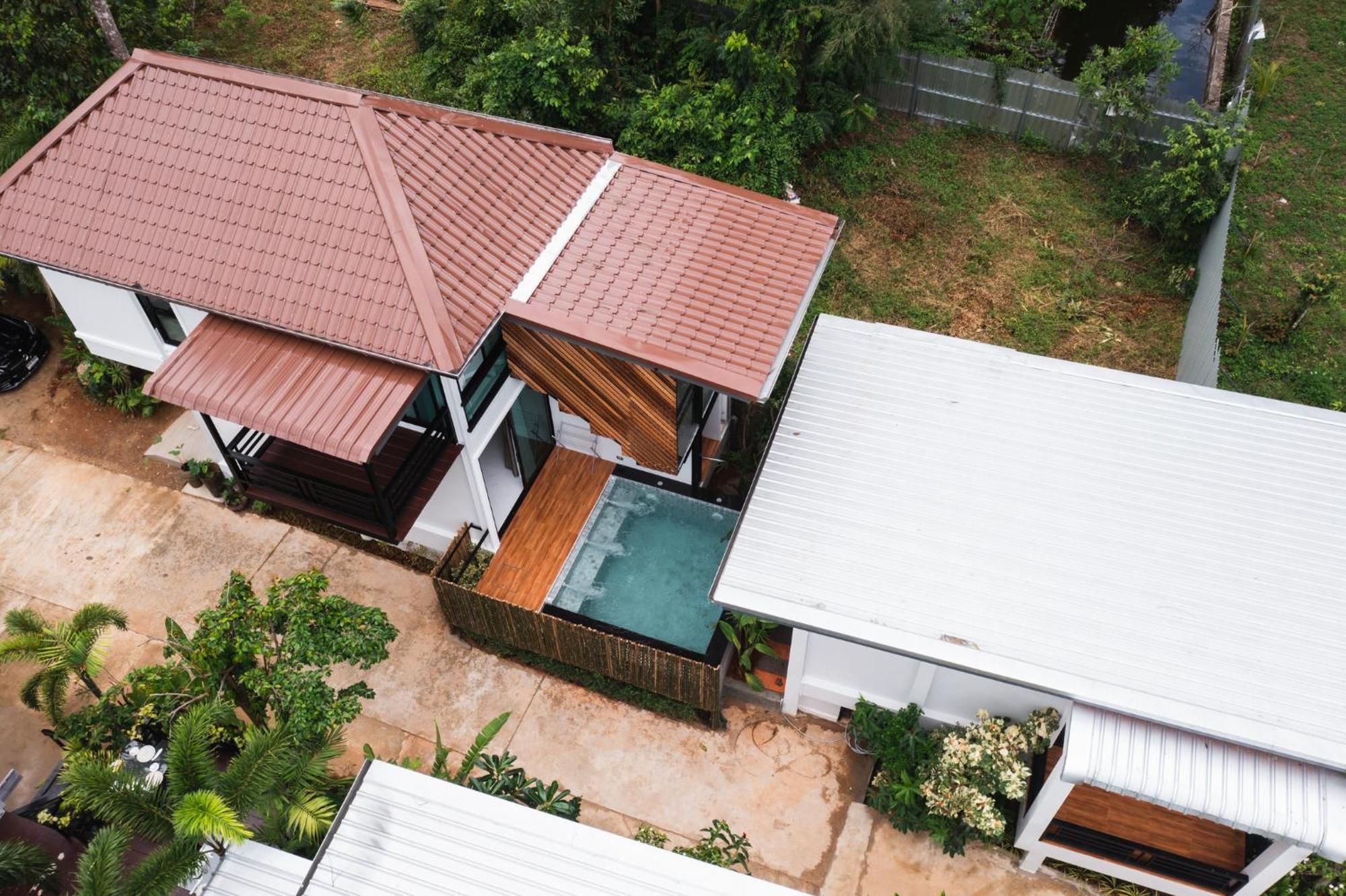Beachhouse Pool