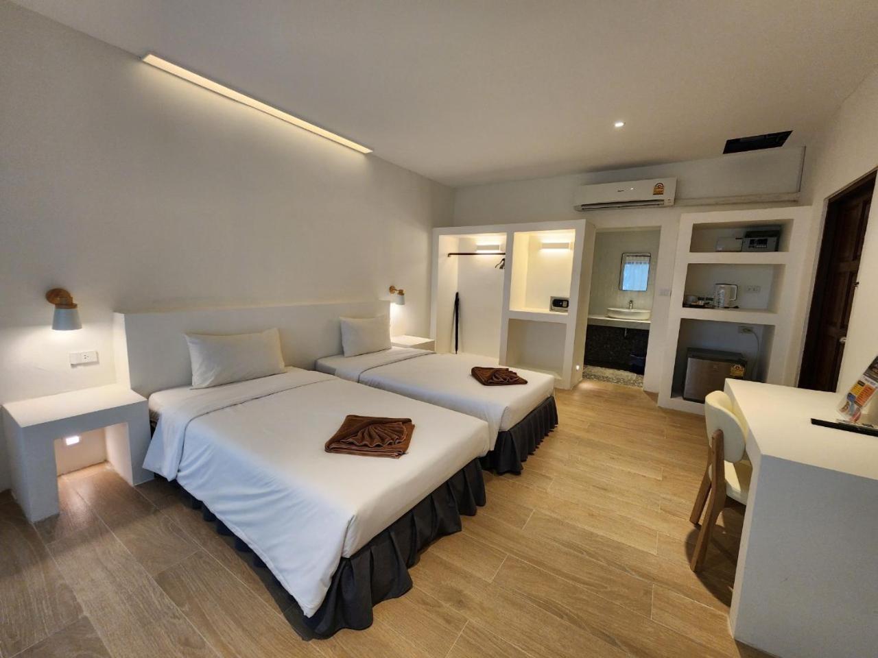Resort Twin Bay 3*