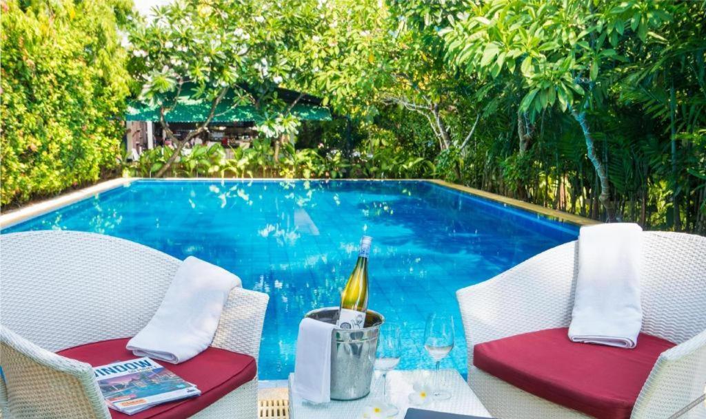 The Lokal Phuket Hotel