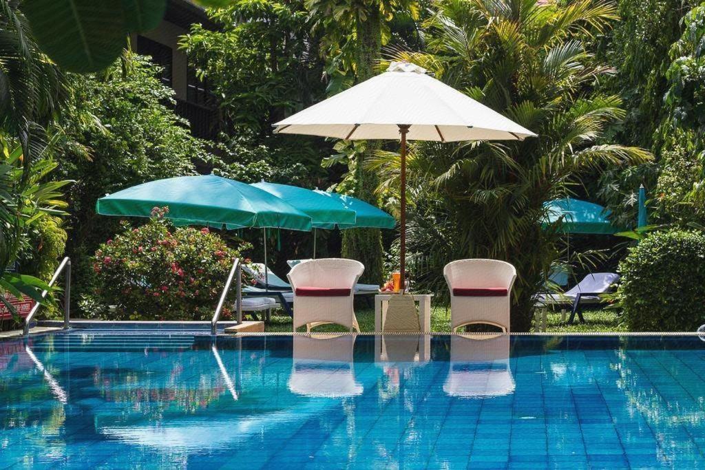 Hotel The Lokal Phuket 3*