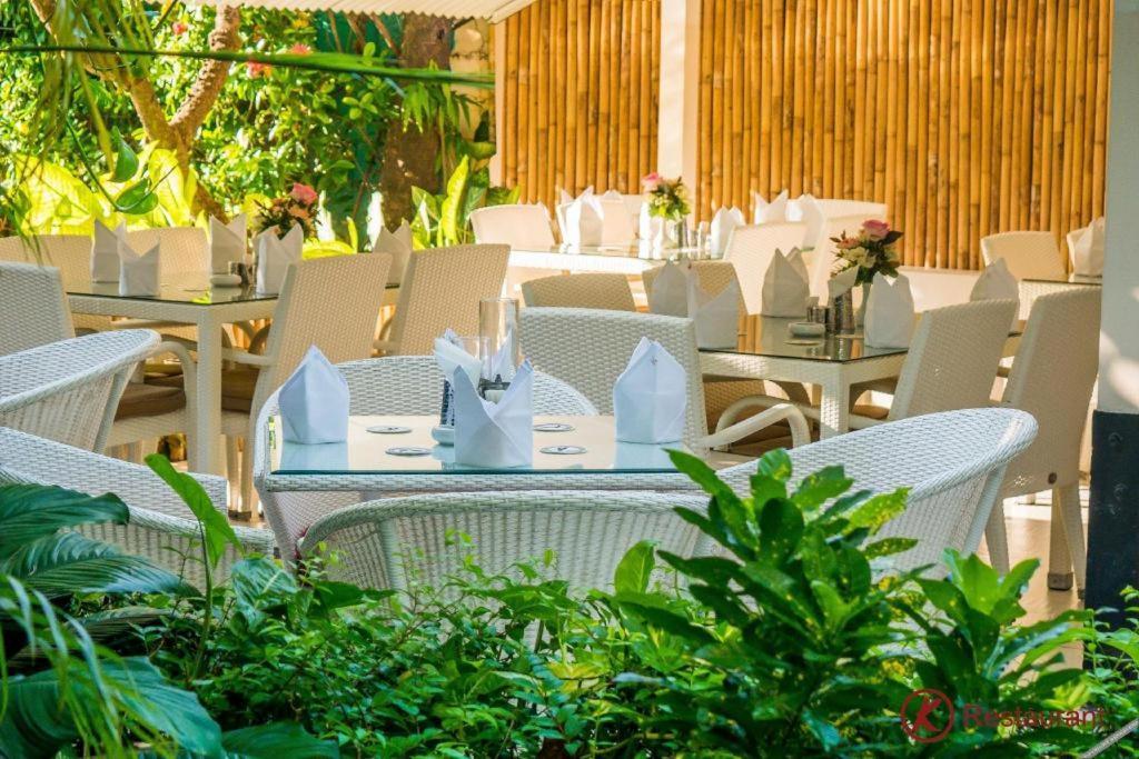 Hotel The Lokal Phuket 3*