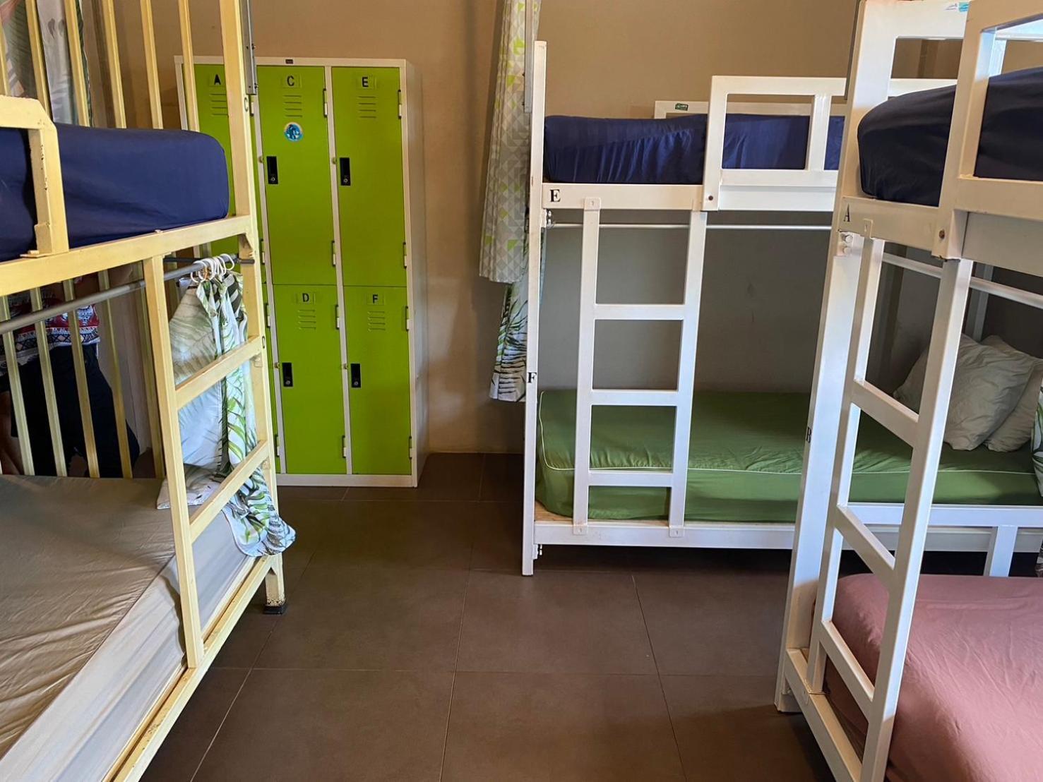 Non La - Bed & Yoga Hostel Koh Lanta