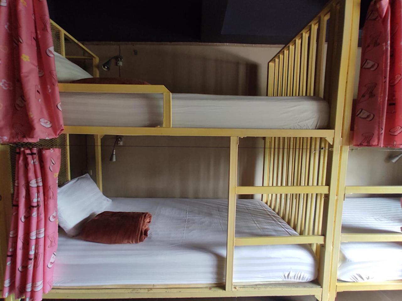 Non La - Bed & Yoga * Koh Lanta