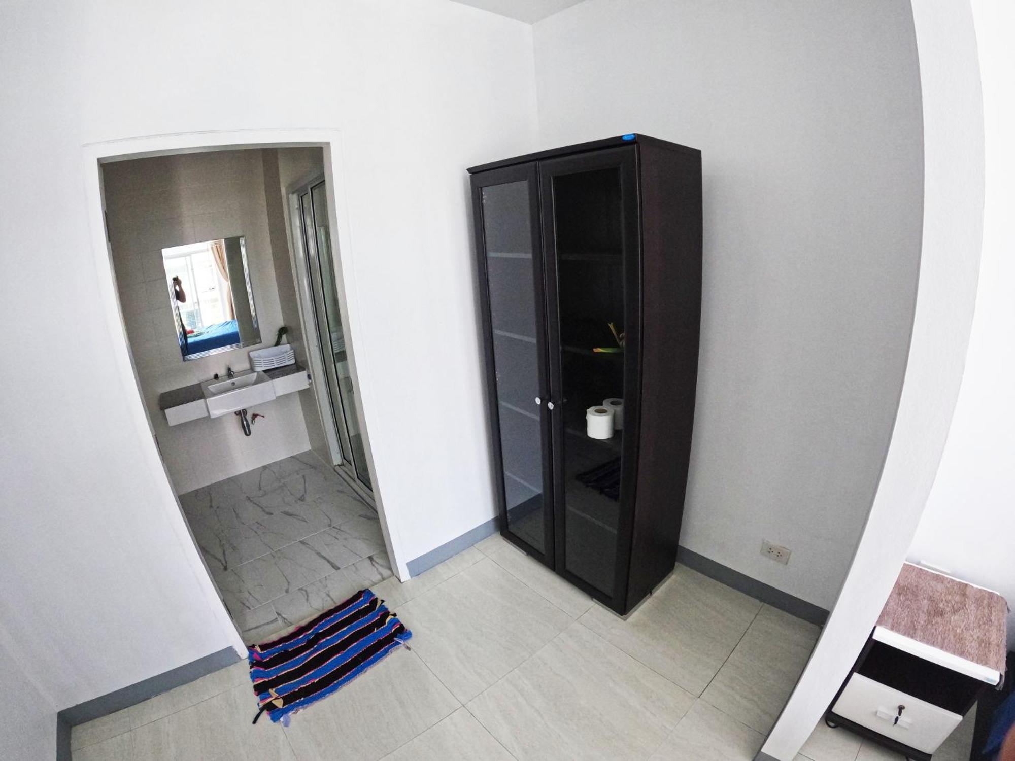 At Seacondo-studio-b26 Apartment