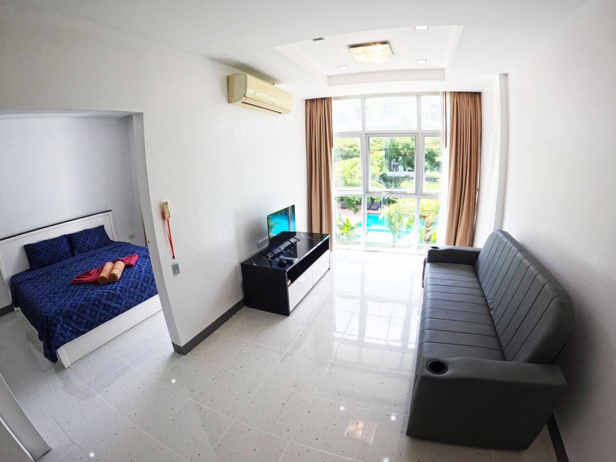 At Seacondo-studio-b26 Apartment