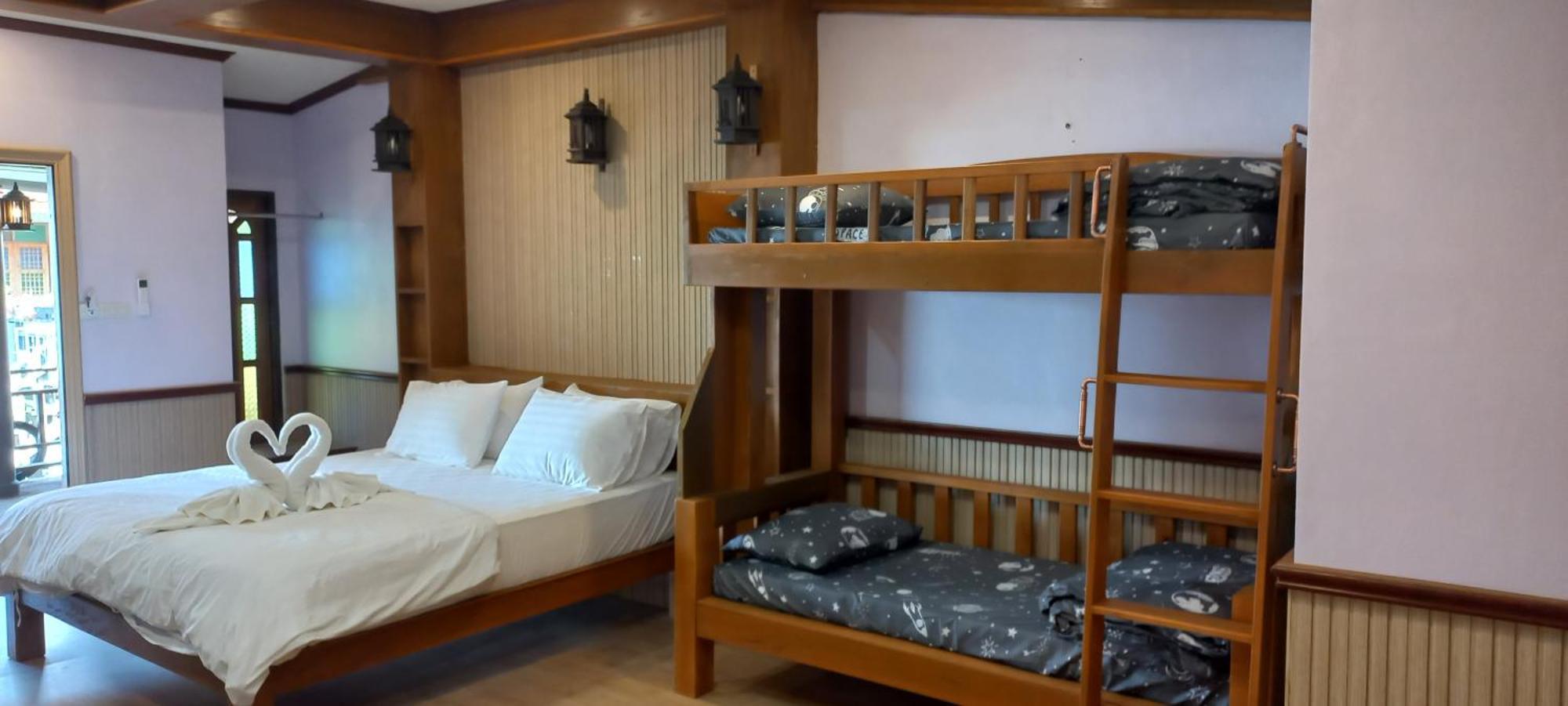 Mangrove House Lanta Old Town Casa de hóspedes