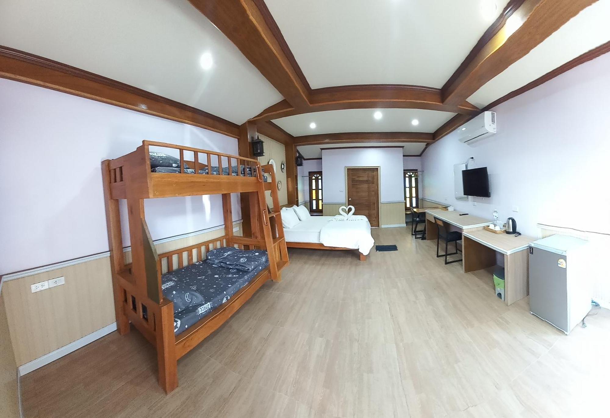 Mangrove House Lanta Old Town Casa de hóspedes 2*