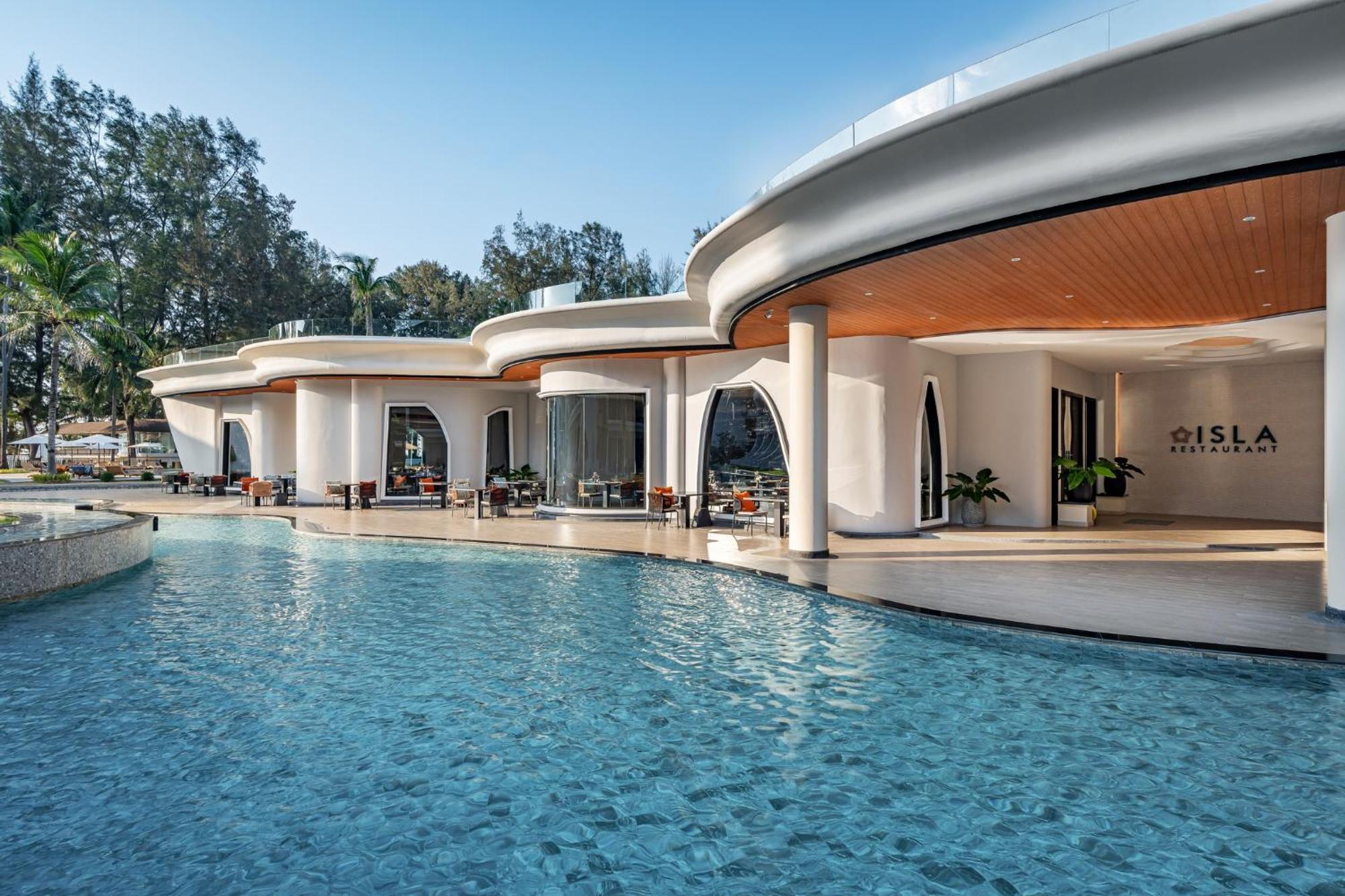 Amora Phuket Resort