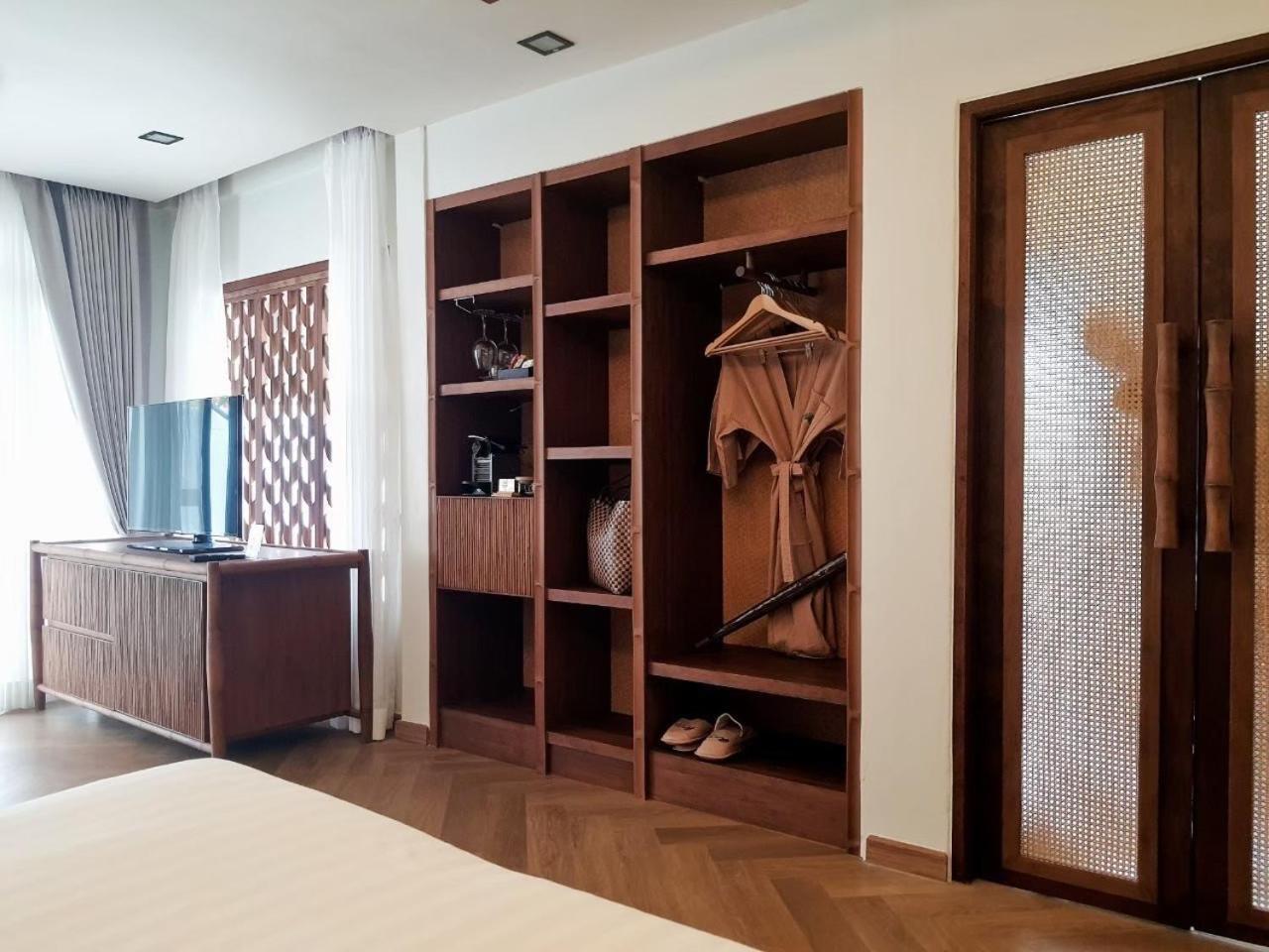 Bay & Resort 4*