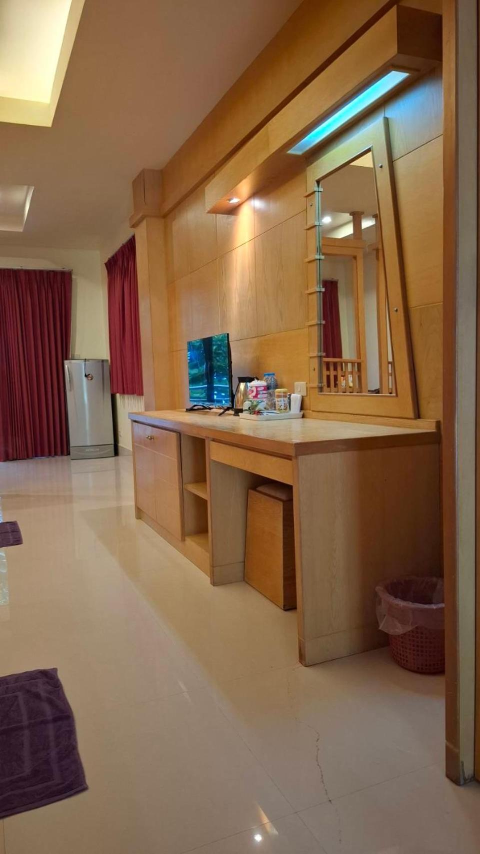 Lanta Summer House 1 Hotel
