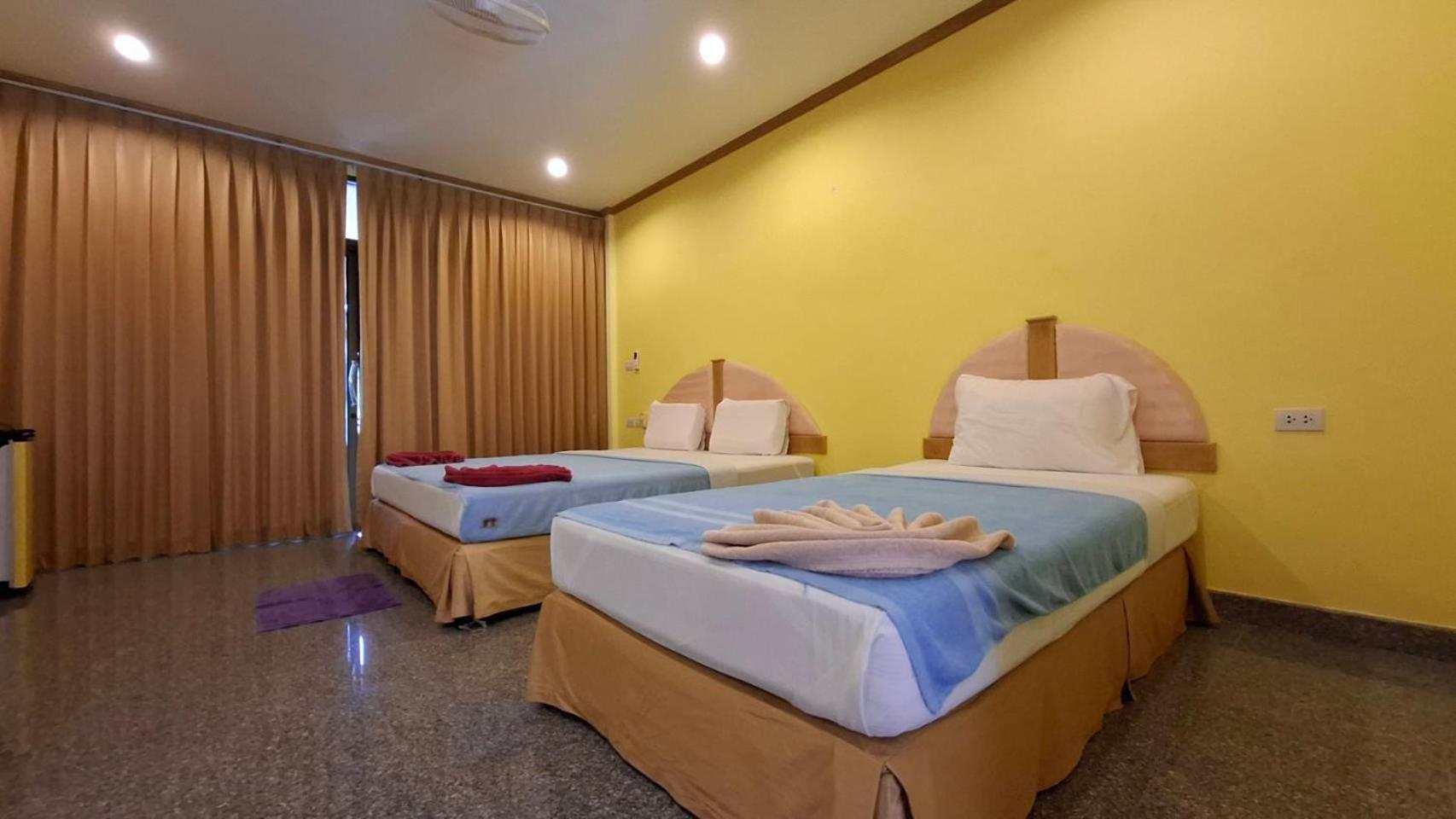 Hotel Lanta Summer House 1