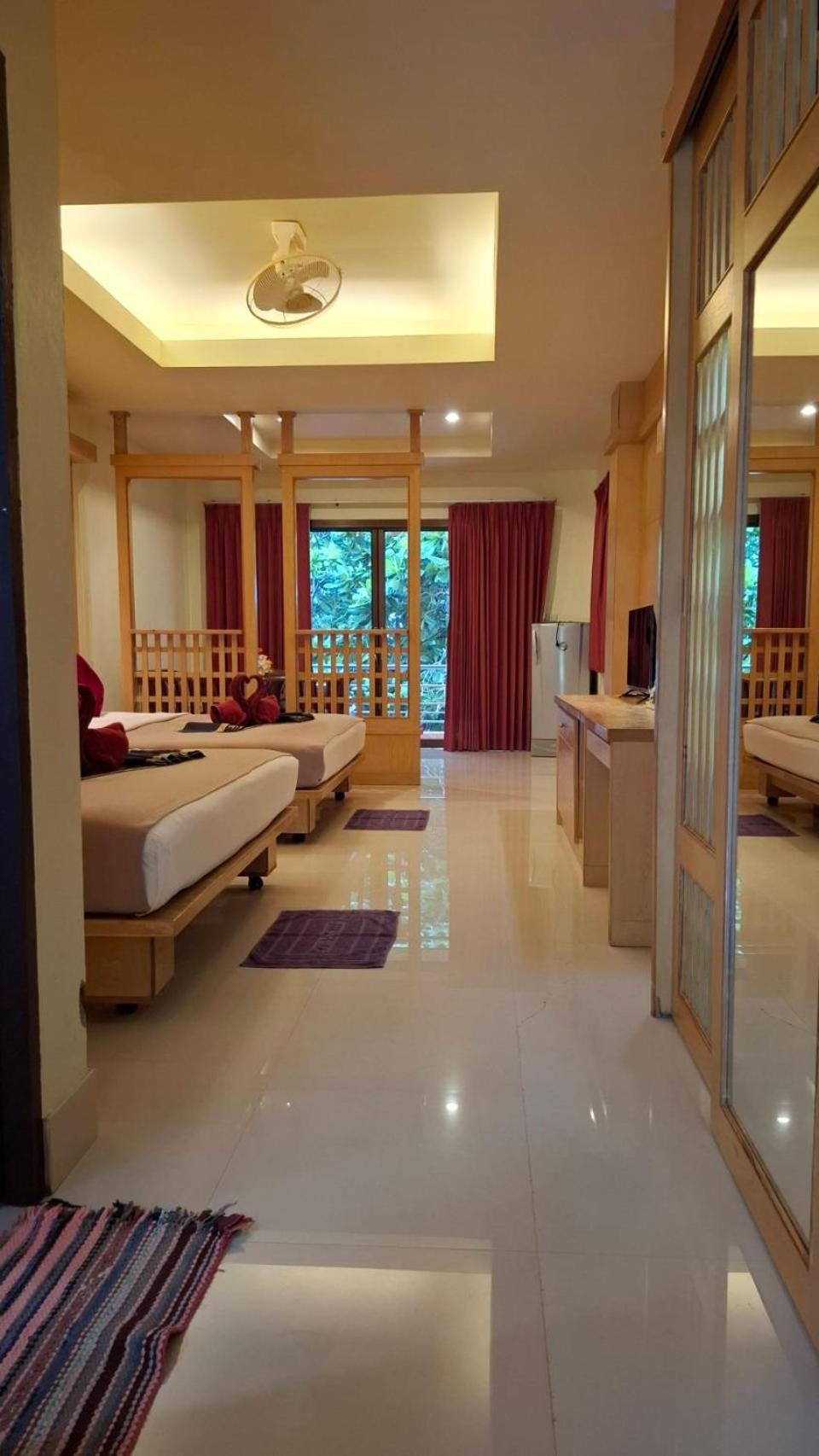 Lanta Summer House 1 Hotel