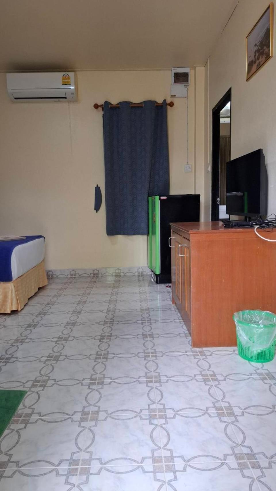 Hotel Lanta Summer House 1