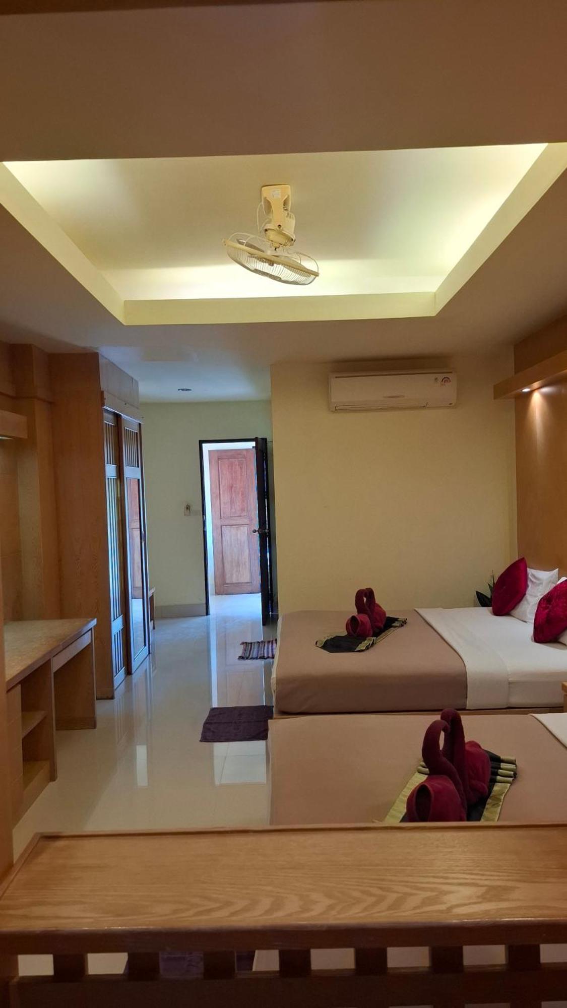 Lanta Summer House 1