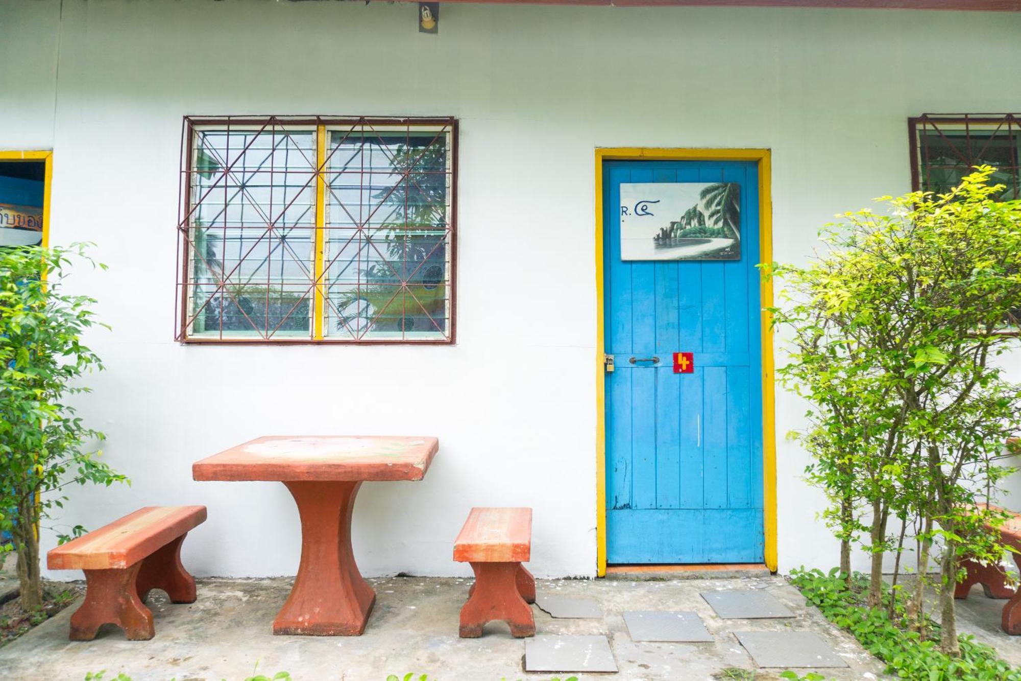 Hello Me Me Bungalow *