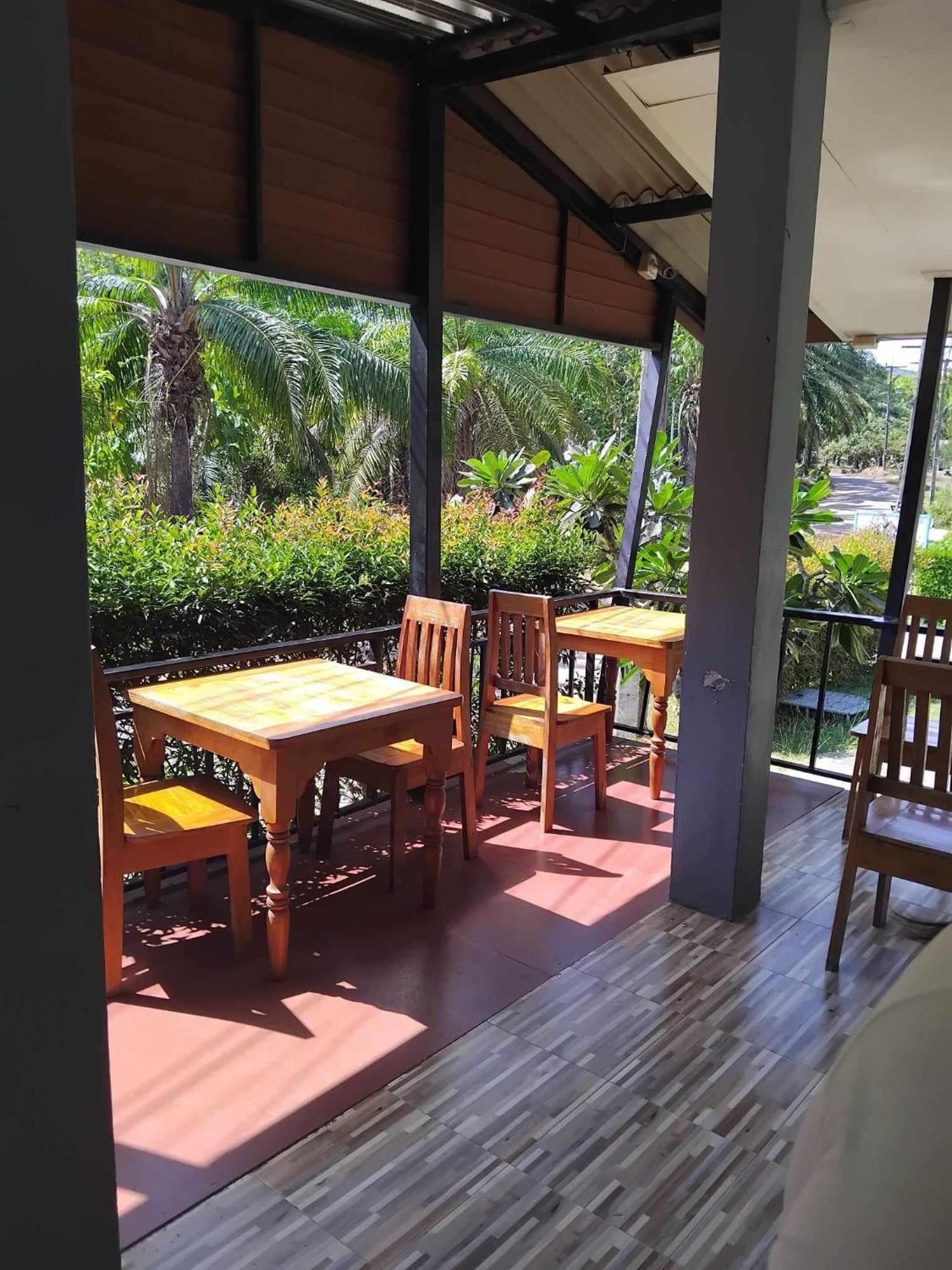 Tum Mai Kaew Lanta Resort Resort