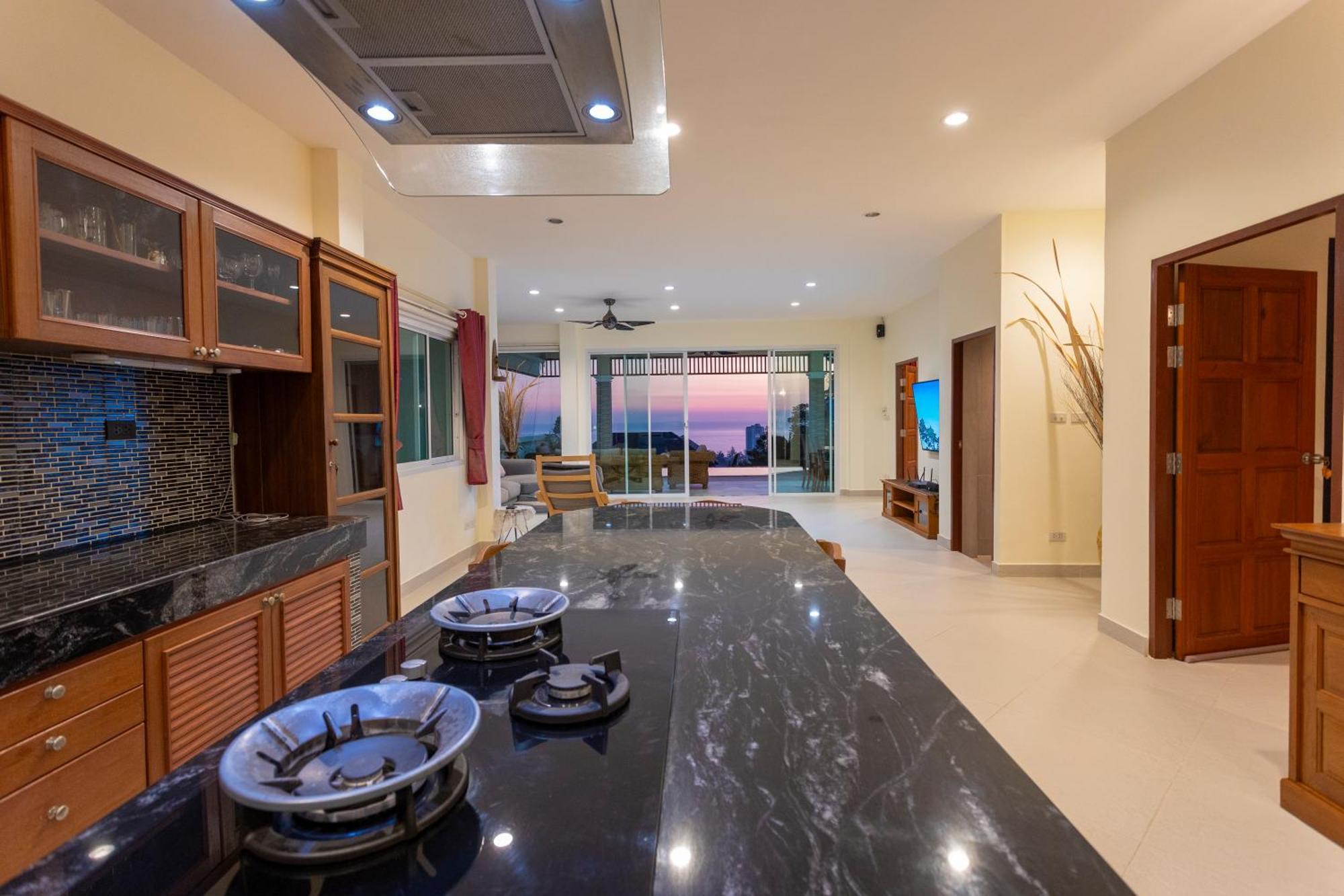 Bliss: 4 Bedroom Haven * Karon