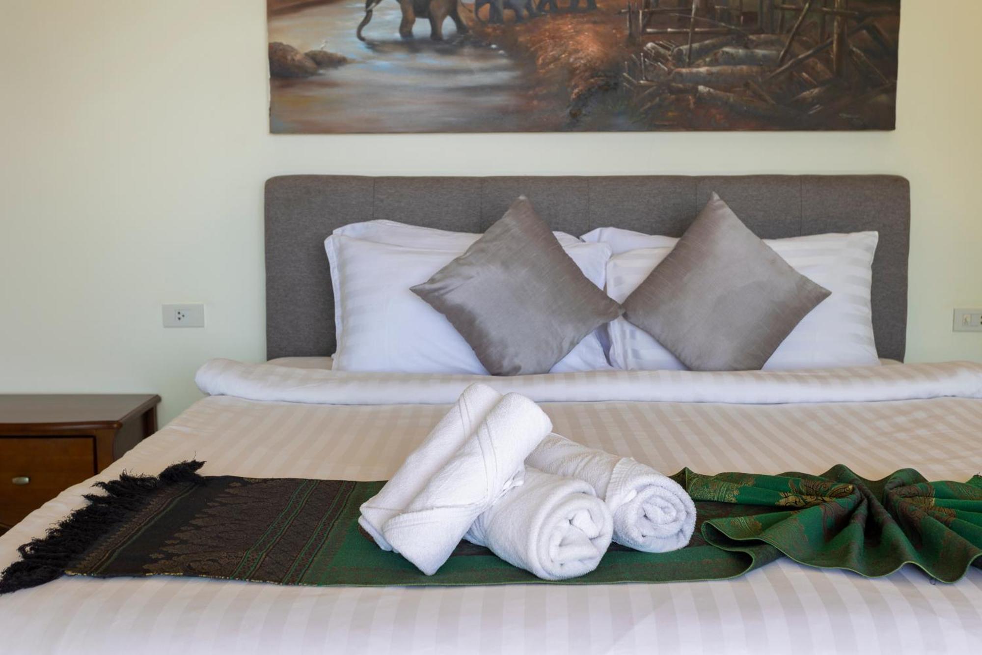 Bliss: 4 Bedroom Haven Villa Karon