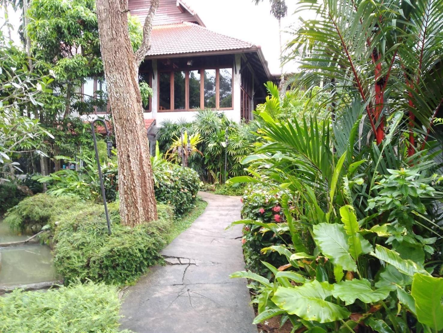 Resort Tropicana Lanta 3*
