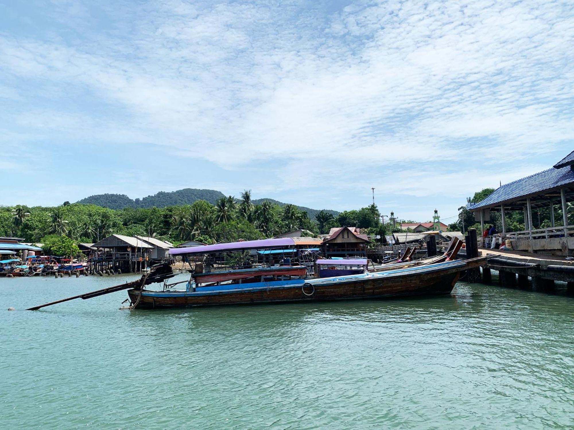 In - Family Of Koh Pu * Koh Jum