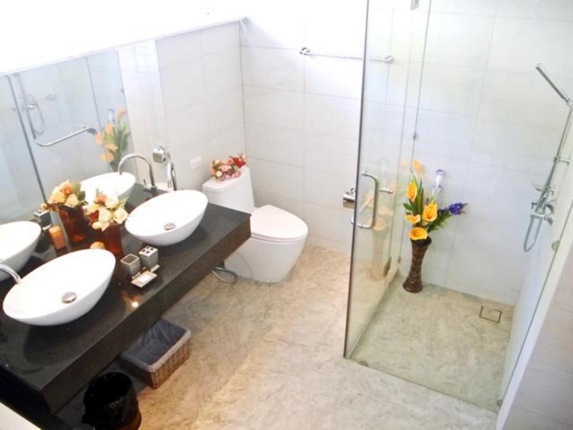 Skylight 2 Bedrooms In