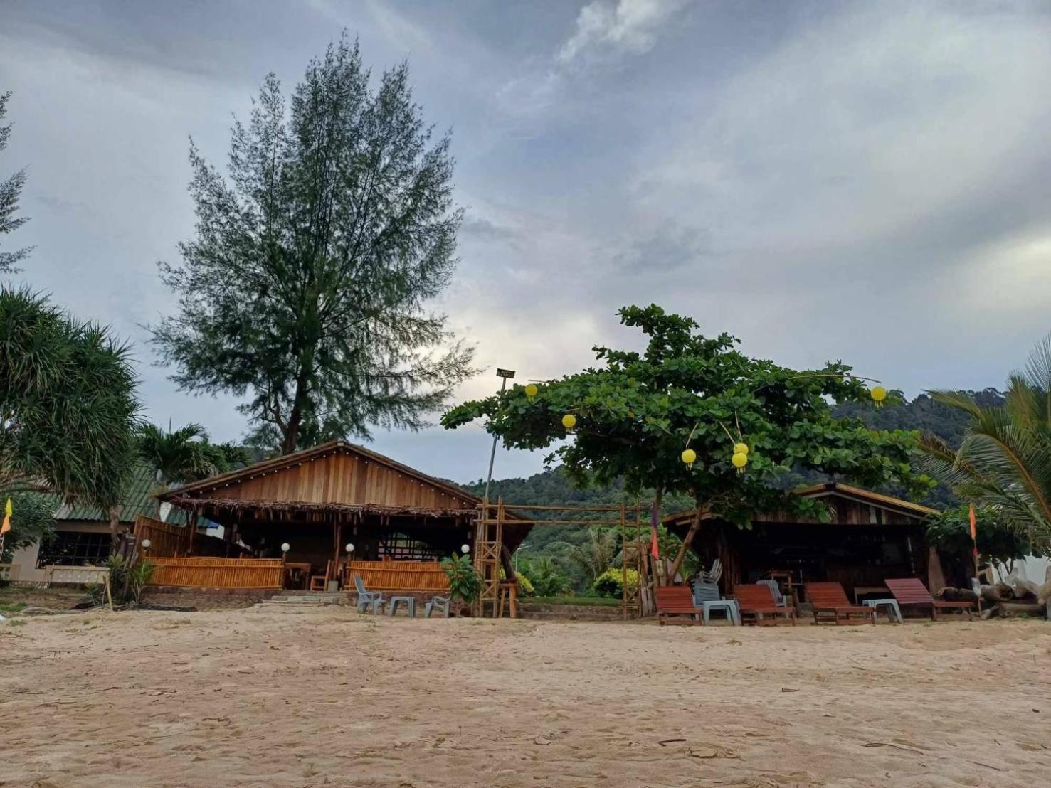 Lanta Mermaid Resort *