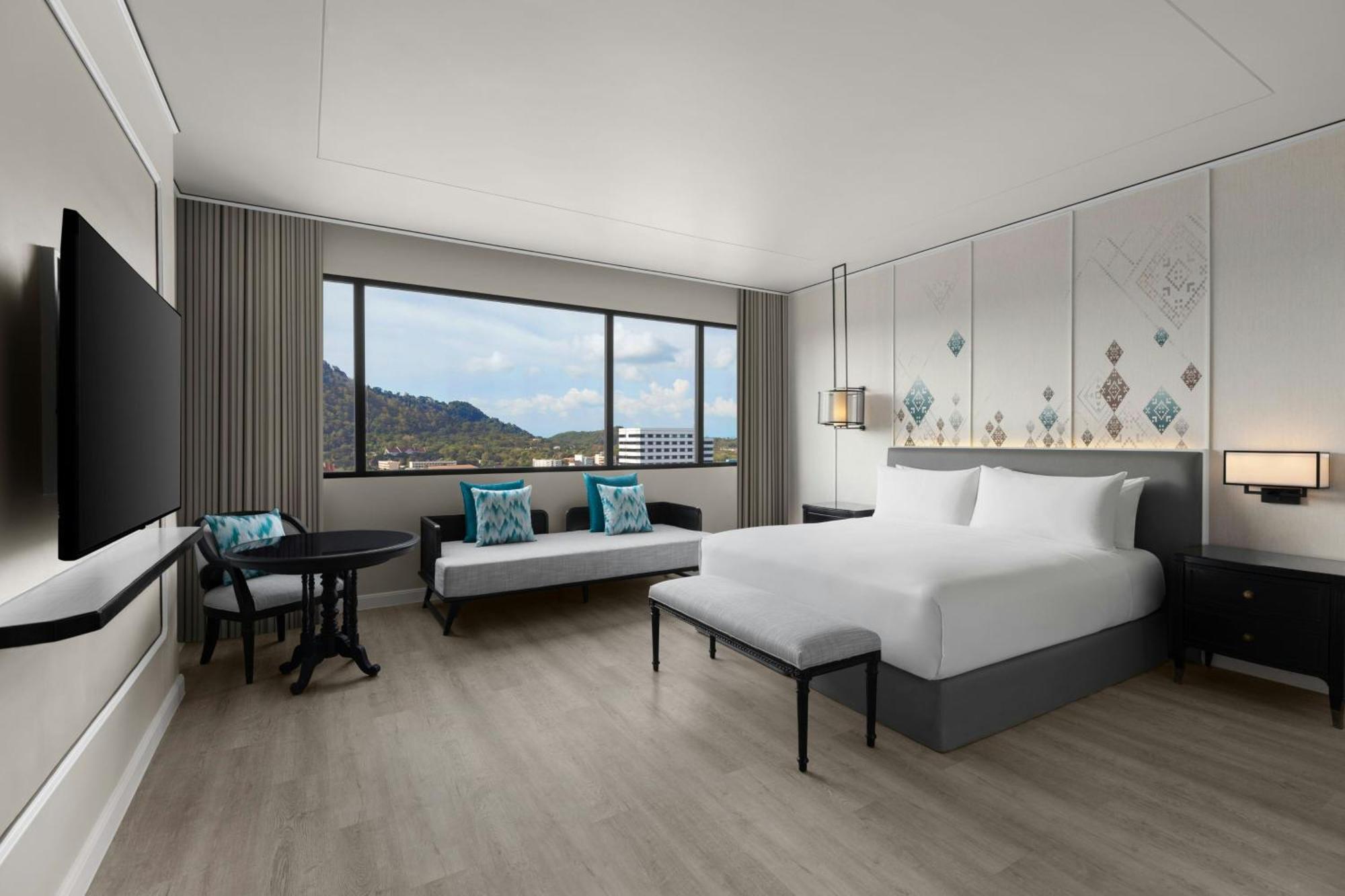 Courtyard By Marriott Town Hotel 4*