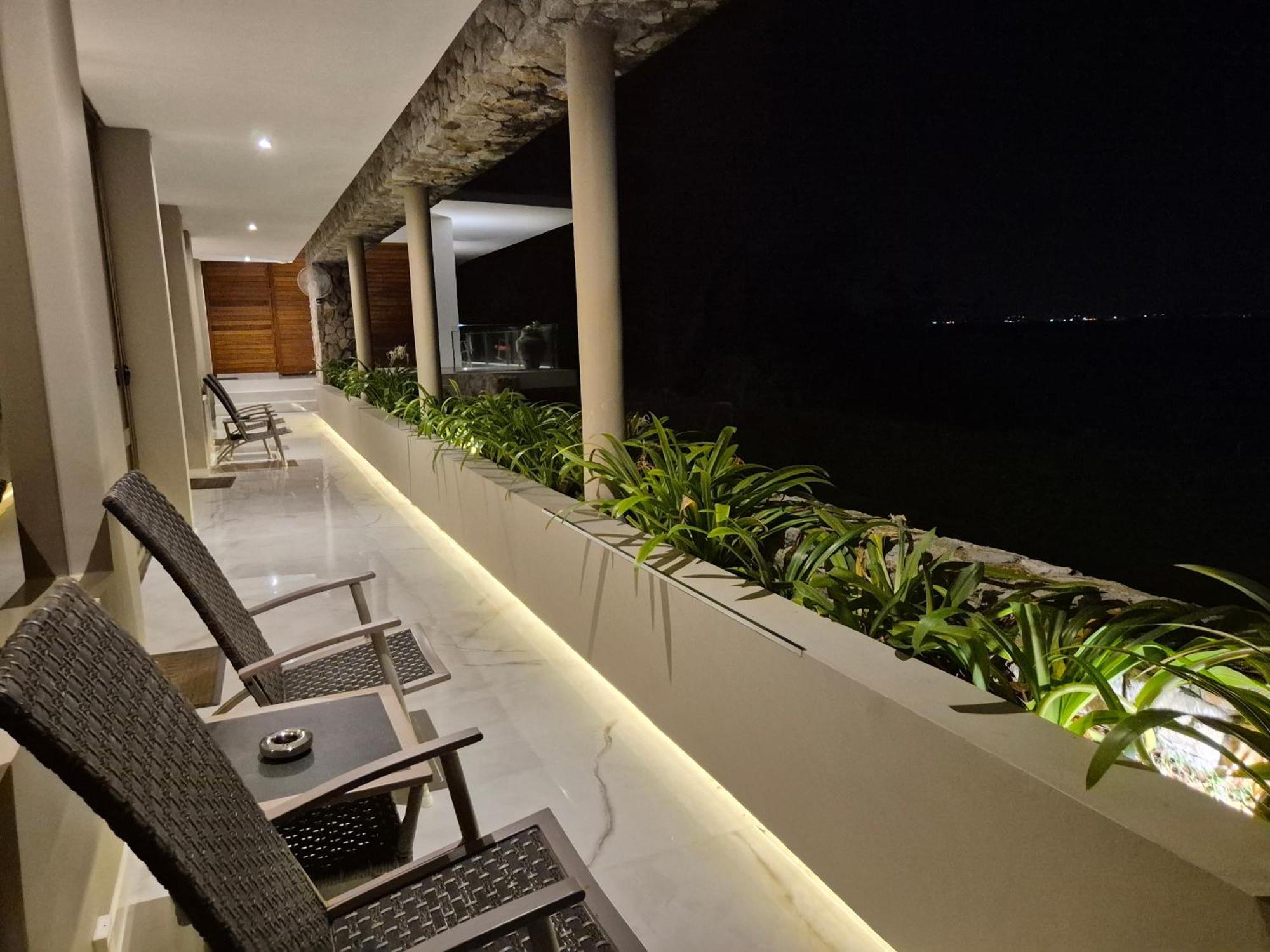Skyfall Thailand Phuket Villa Cape Panwa