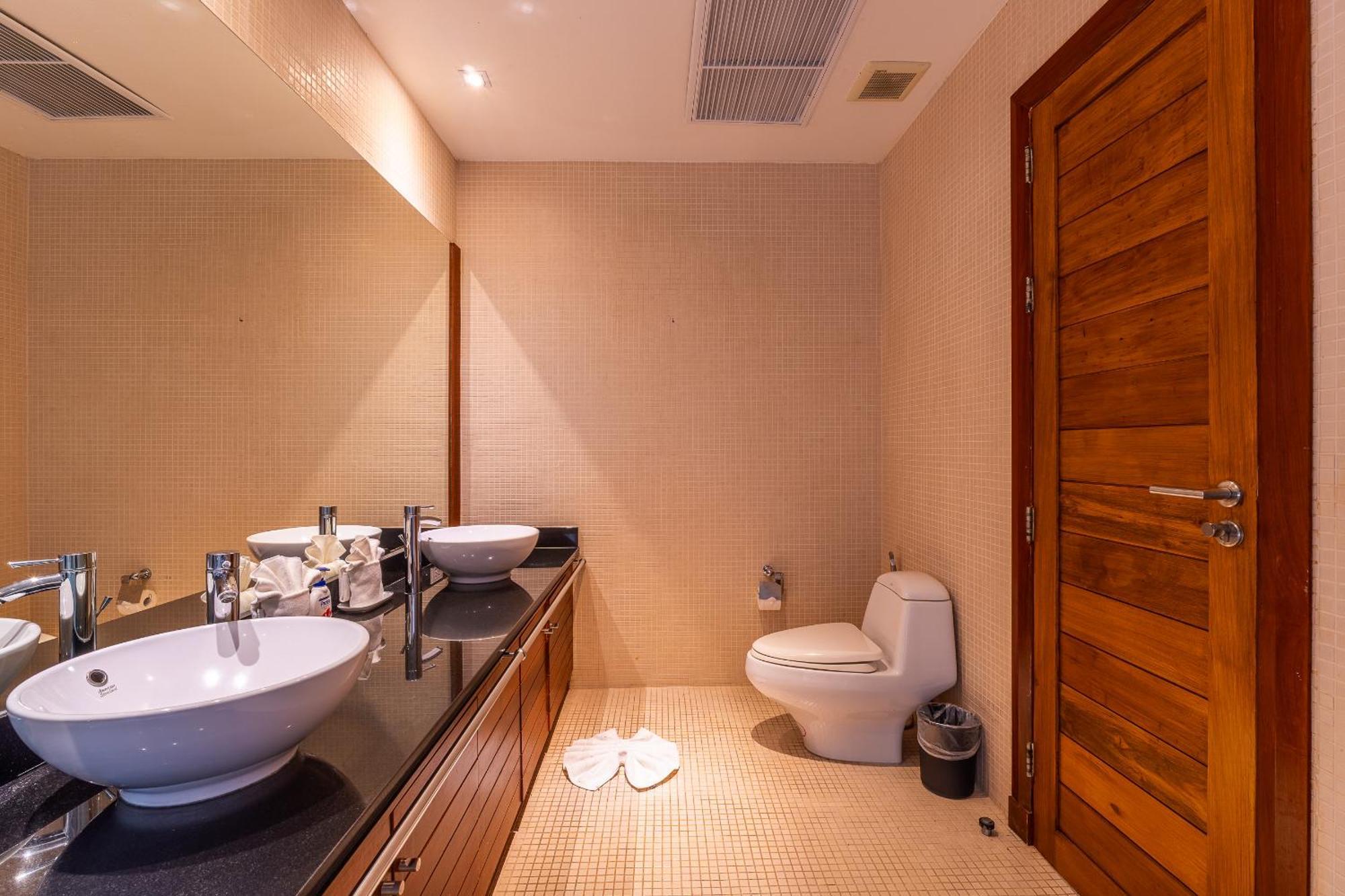 The - Private Retreat, 10-min Walk To Bangtao Villa Phuket