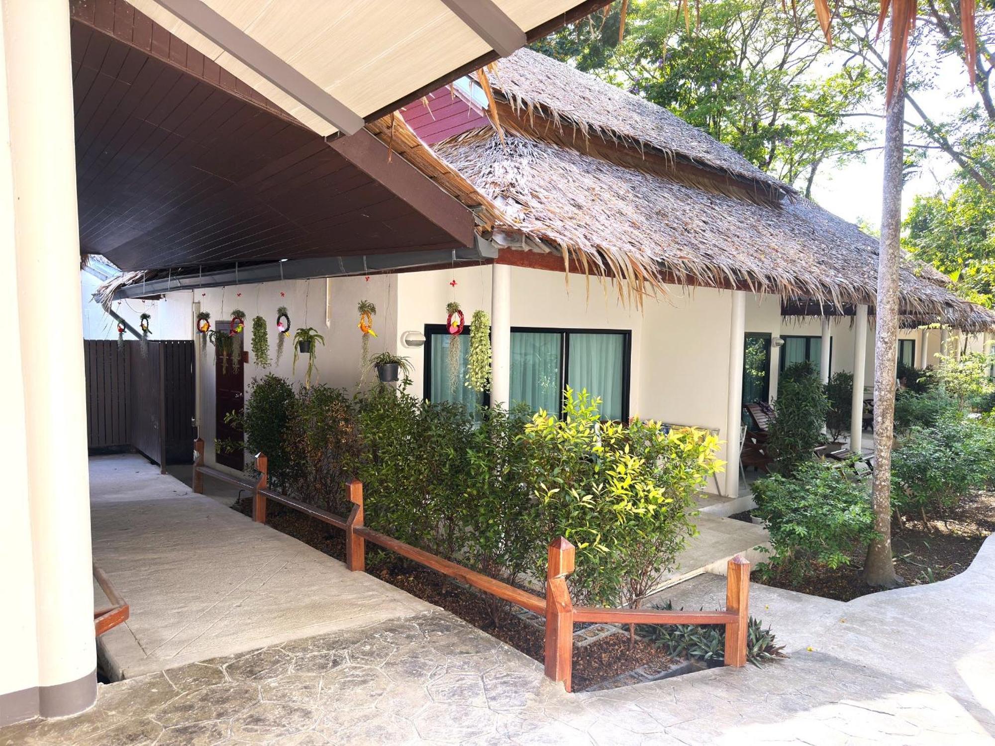 Resort Twin Bay