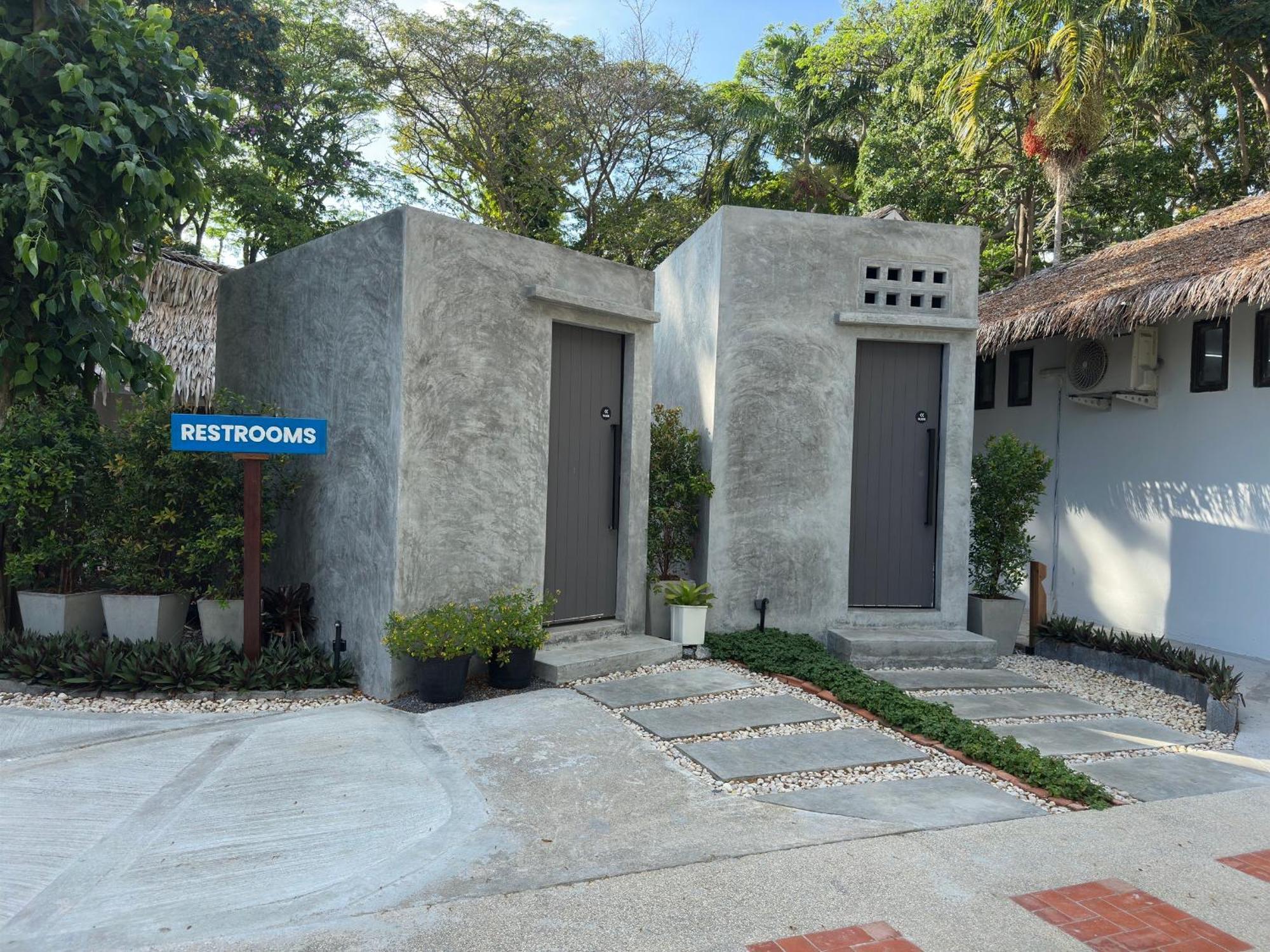 Twin Bay Resort 3*