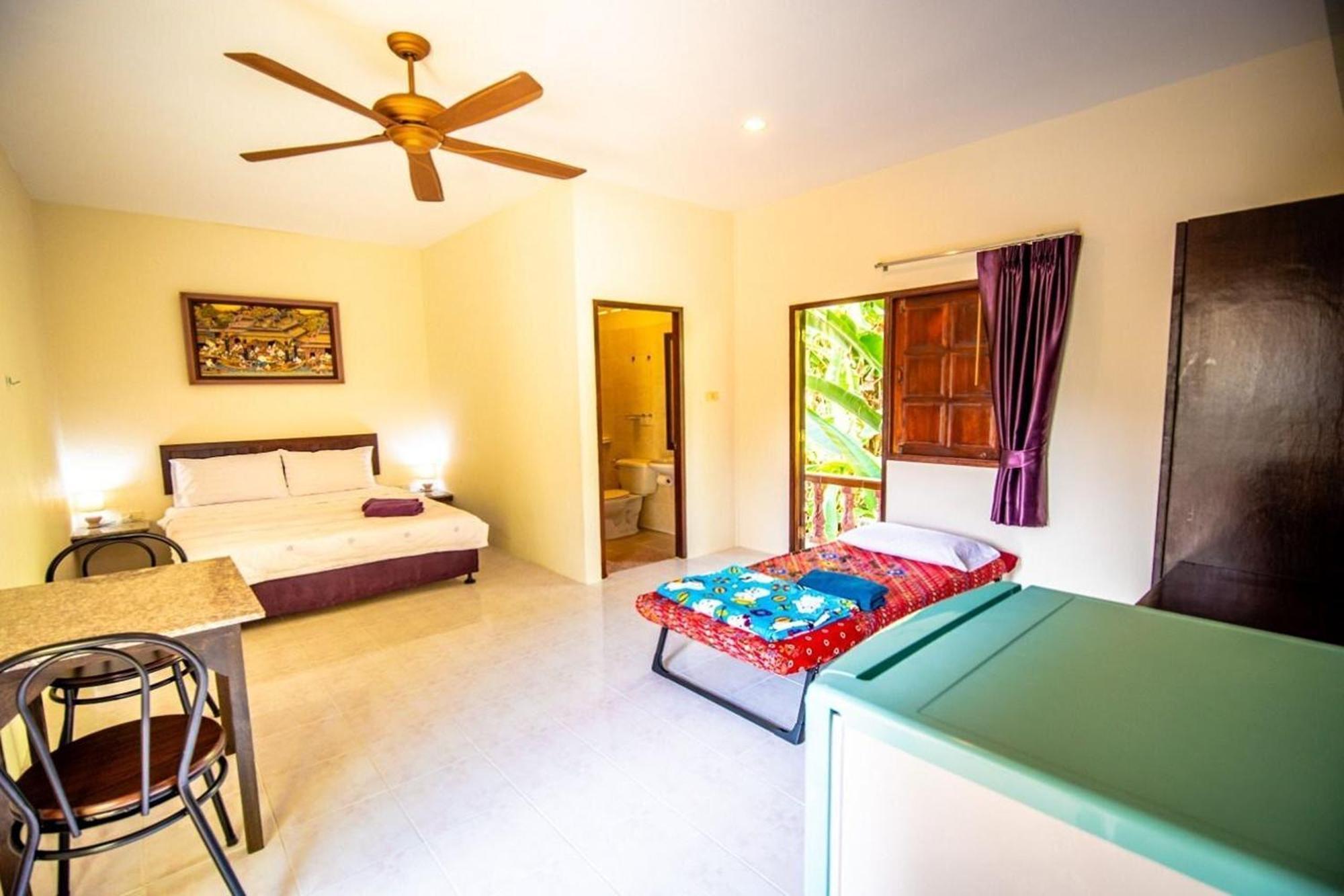 Casa de hóspedes Muchshima House Praia de Bang Tao