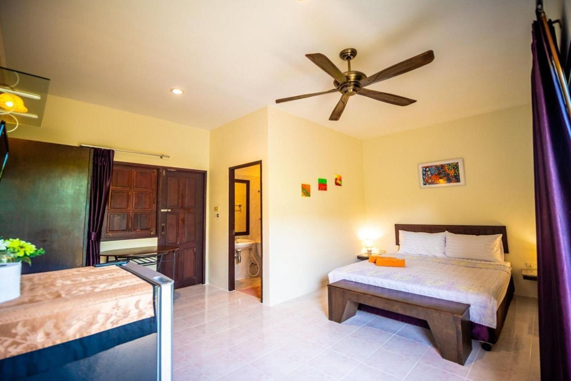 Casa de hóspedes Muchshima House Praia de Bang Tao