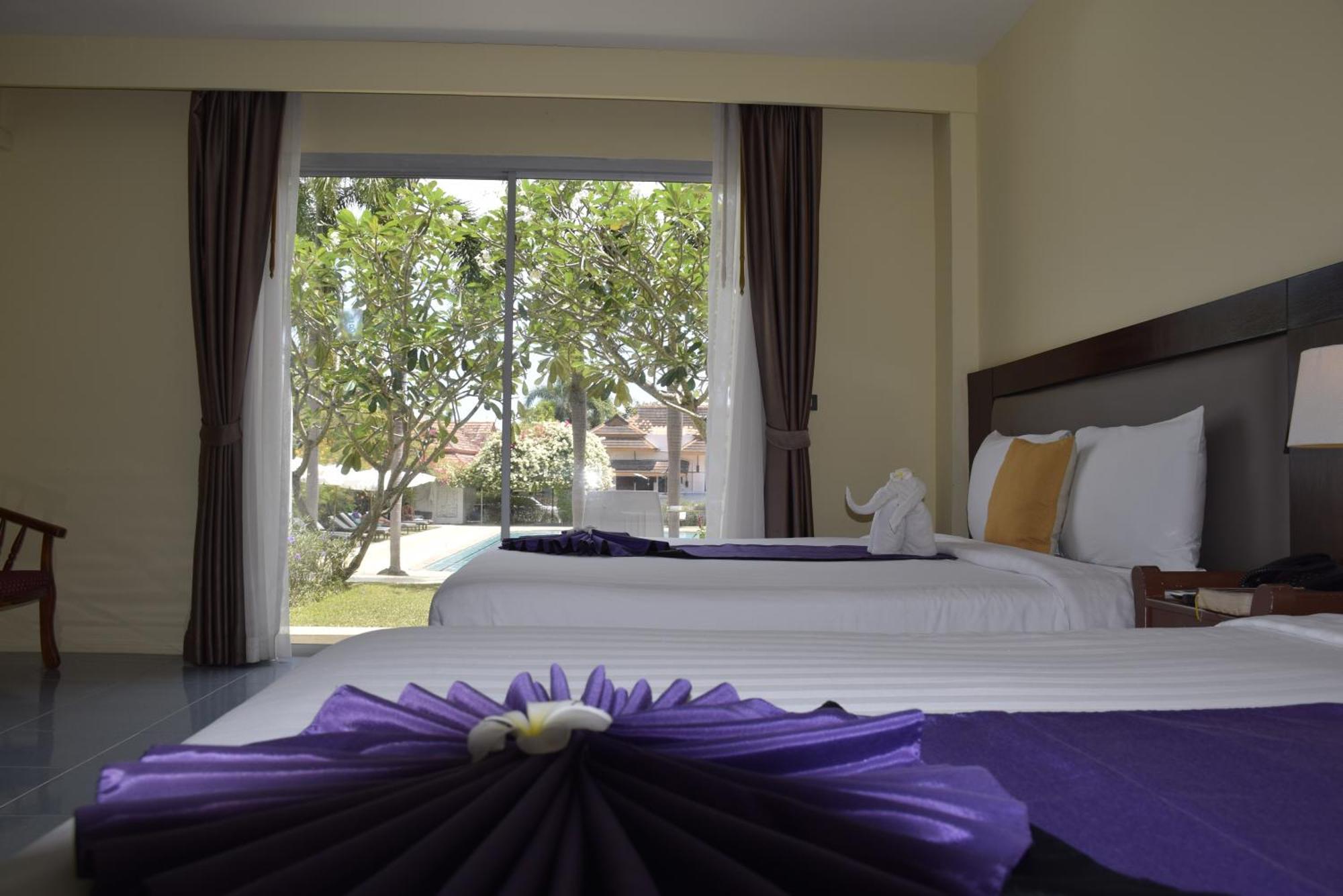 Blue Grand And In Chalong Phuket By Dayuu Ban Saiyuan