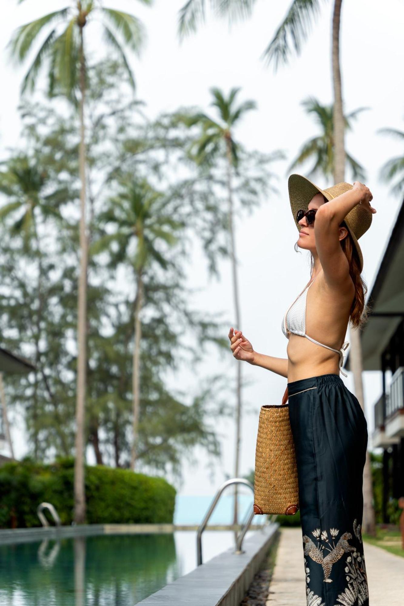 Nikki & Koh Samui Lipa Noi