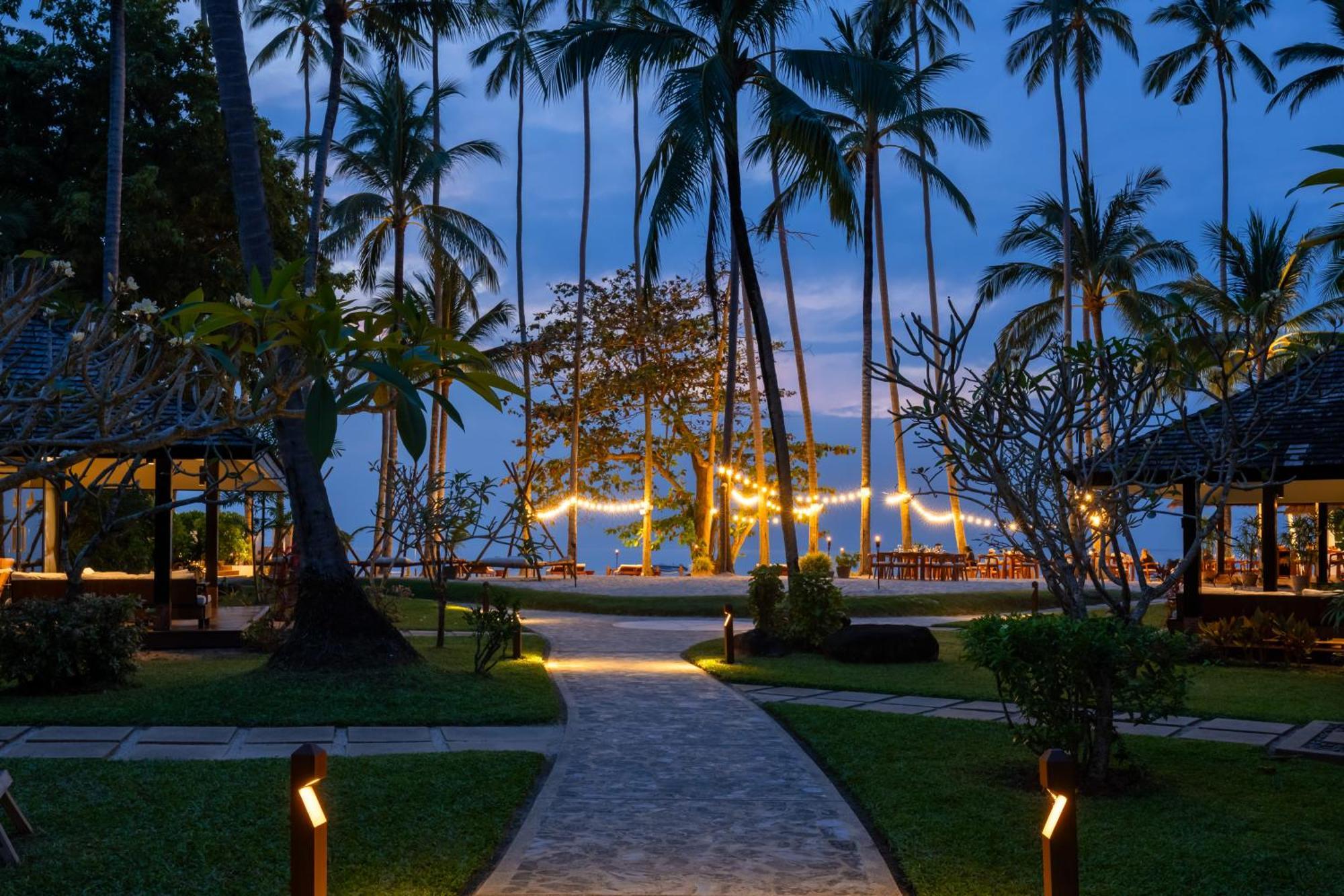 Nikki & Koh Samui Lipa Noi