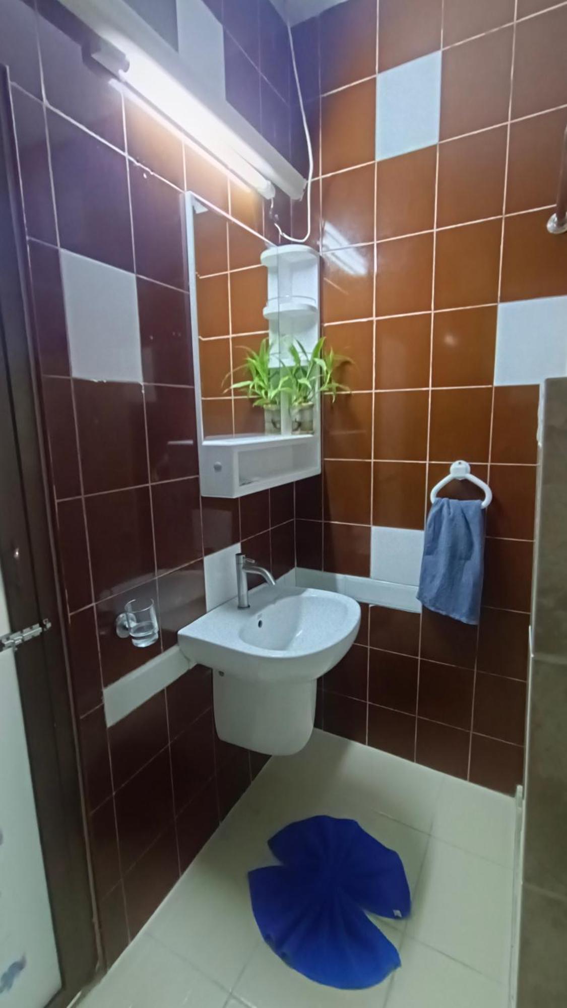 Lina Guest house *
