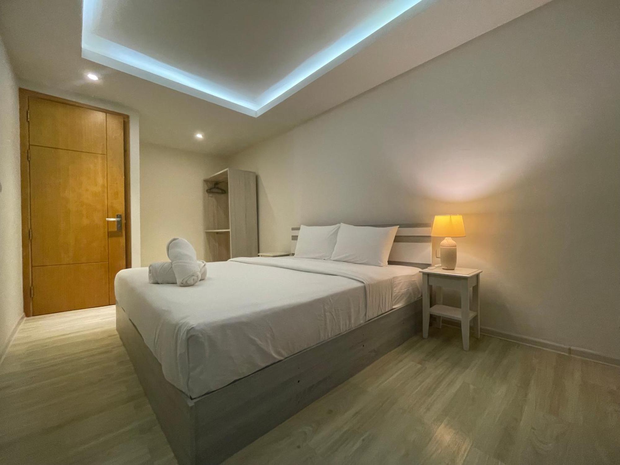 Le Grand Bleu Apartment *