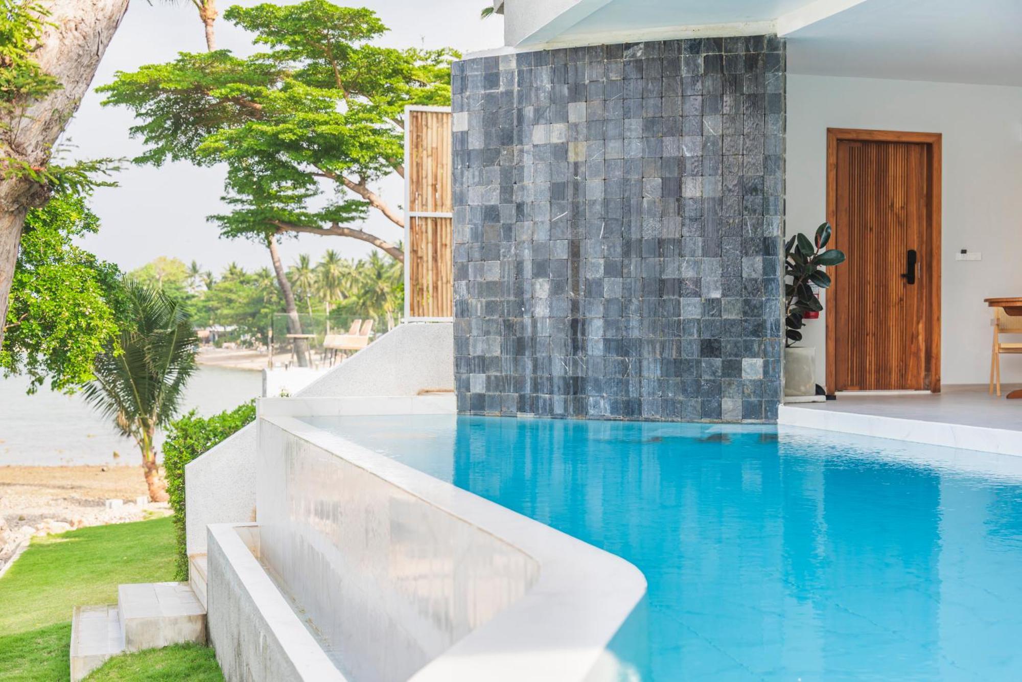 Replay Pool Hotel Koh Samui