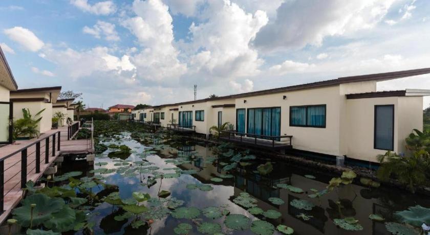 Resort Bua Tara Nong Prue