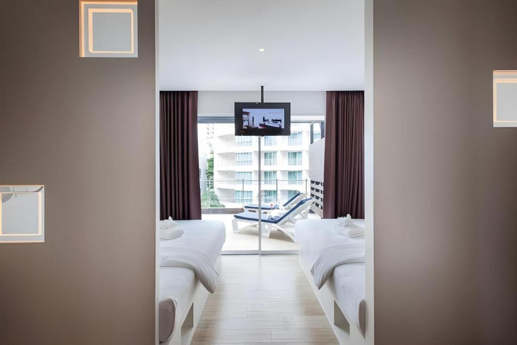 Mood Hotel